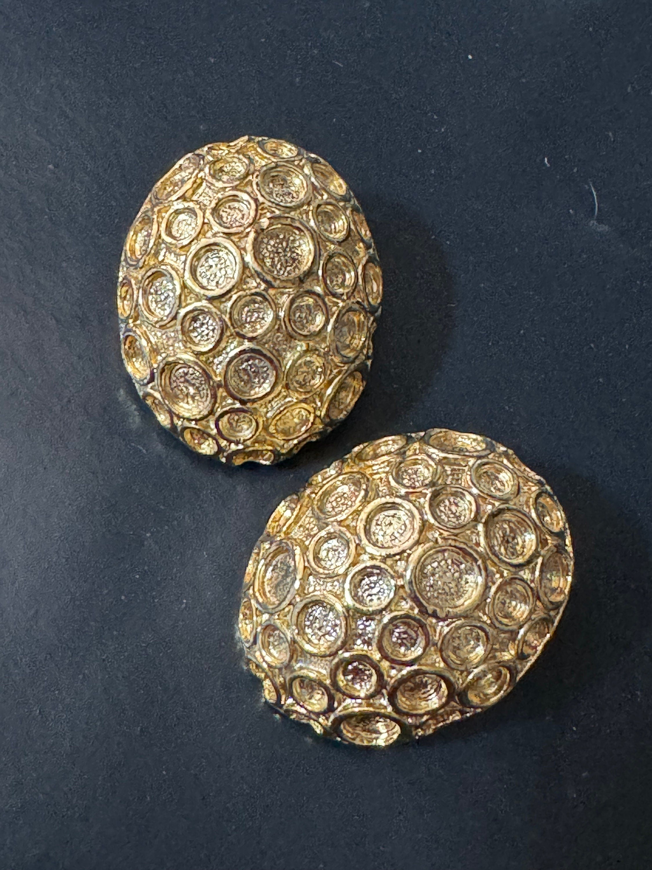 1970s modernist brutalist gold tone Oval textured clip on stud earrings