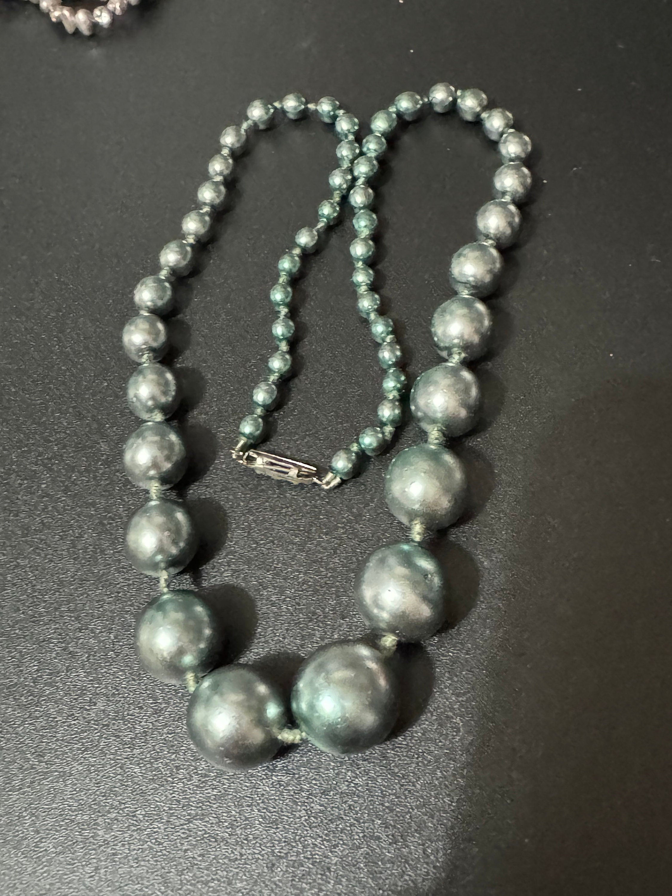 Vintage blue glass knotted graduated pearl necklace 51cm