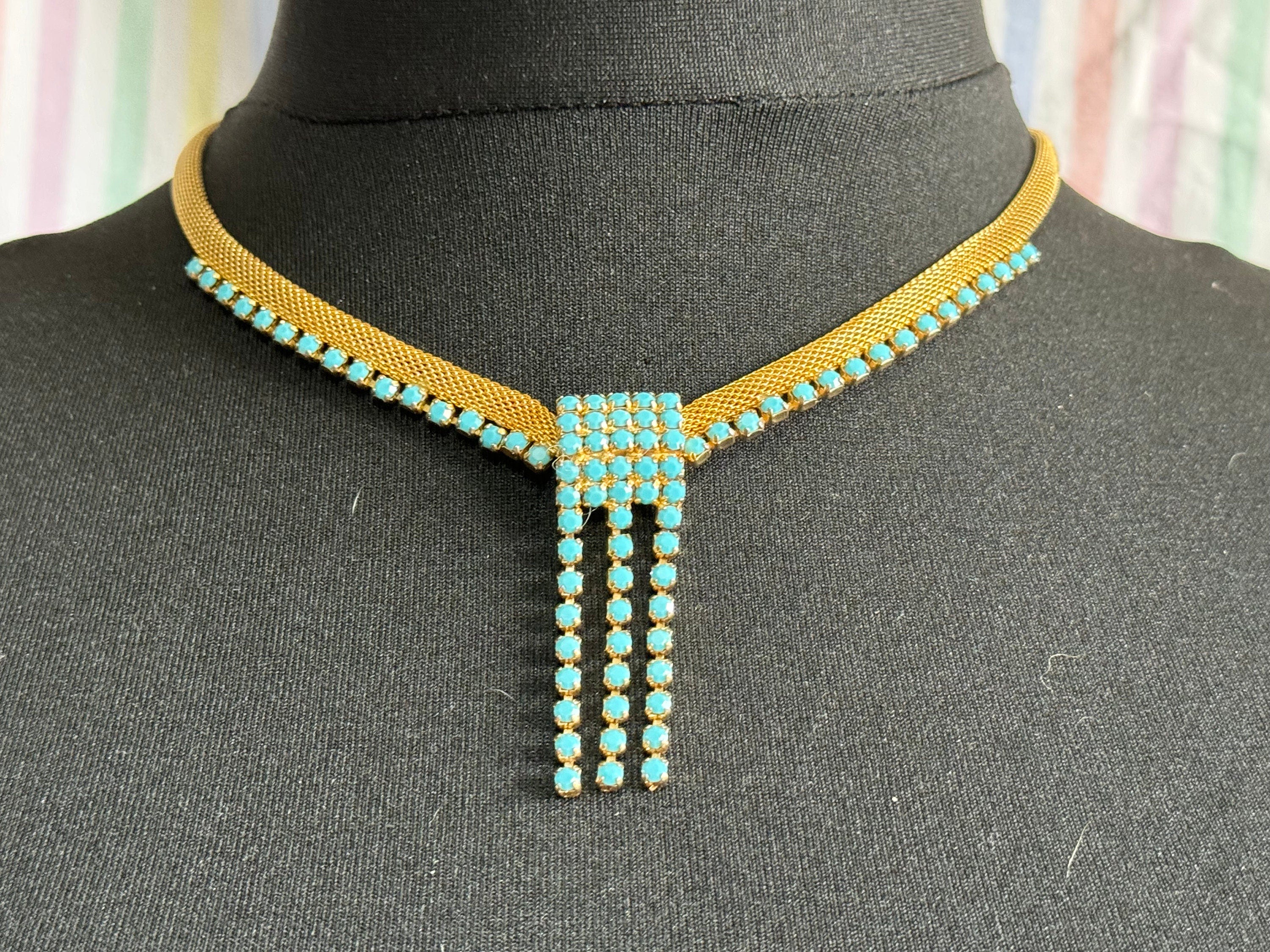 Vintage gold tone mesh lariat drop necklace with turquoise glass paste stones