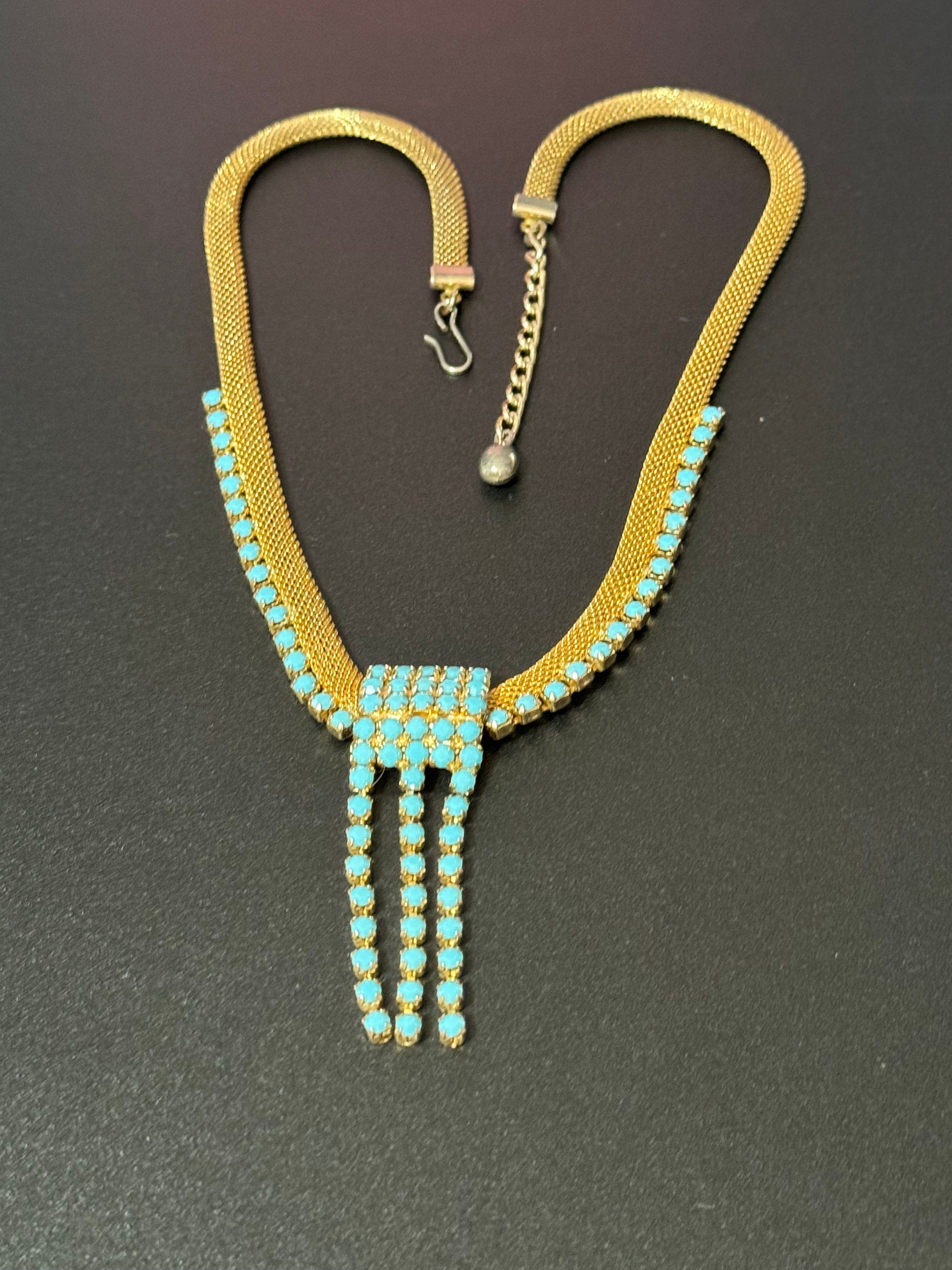 Vintage gold tone mesh lariat drop necklace with turquoise glass paste stones