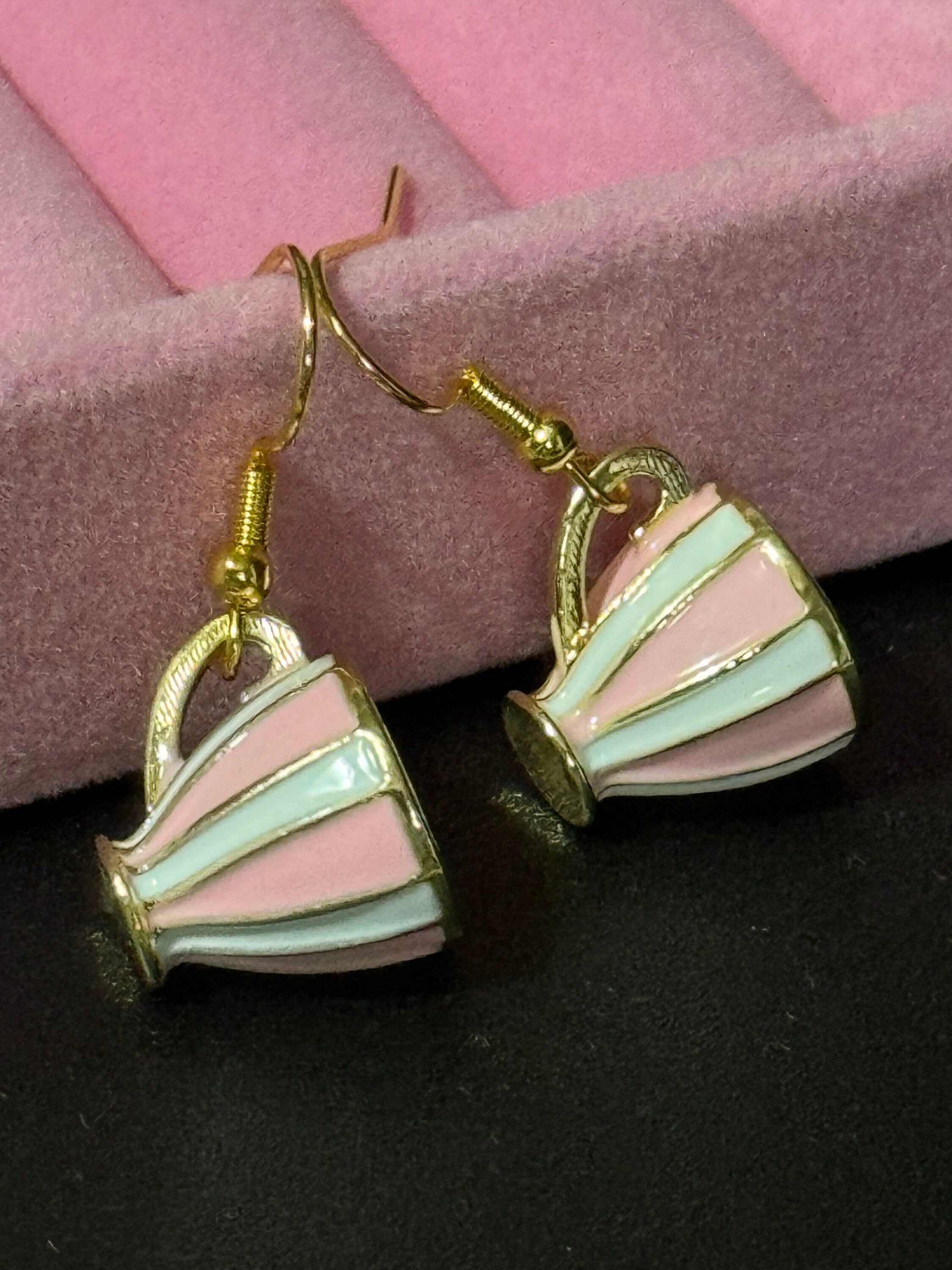 Pink and white stripes gilded tea cup novelty drop earrings Vintage tea-party