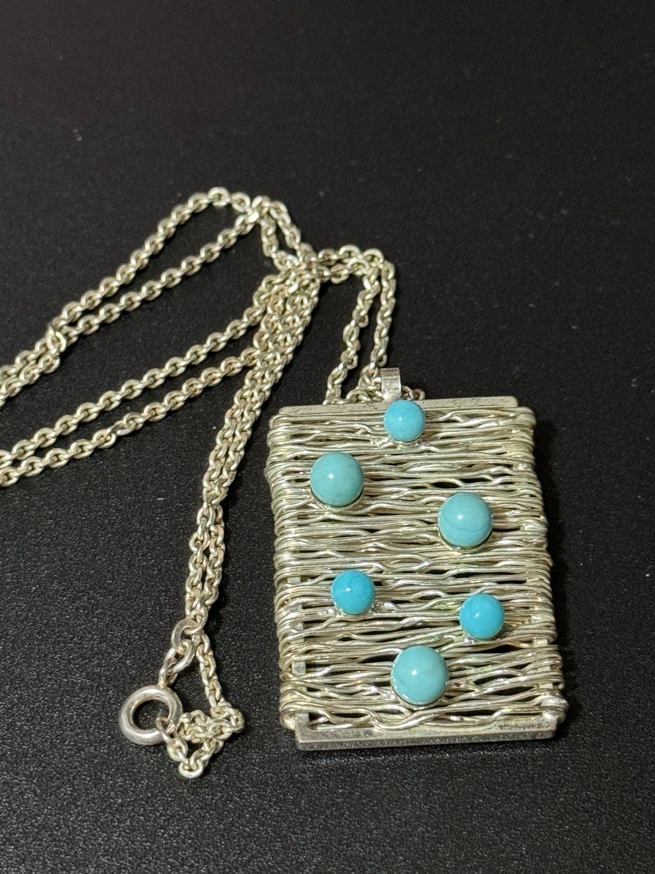 Vintage 1970s 925 Sterling Silver brutalist wirework pendant on chain necklace with turquoise blue gemstones