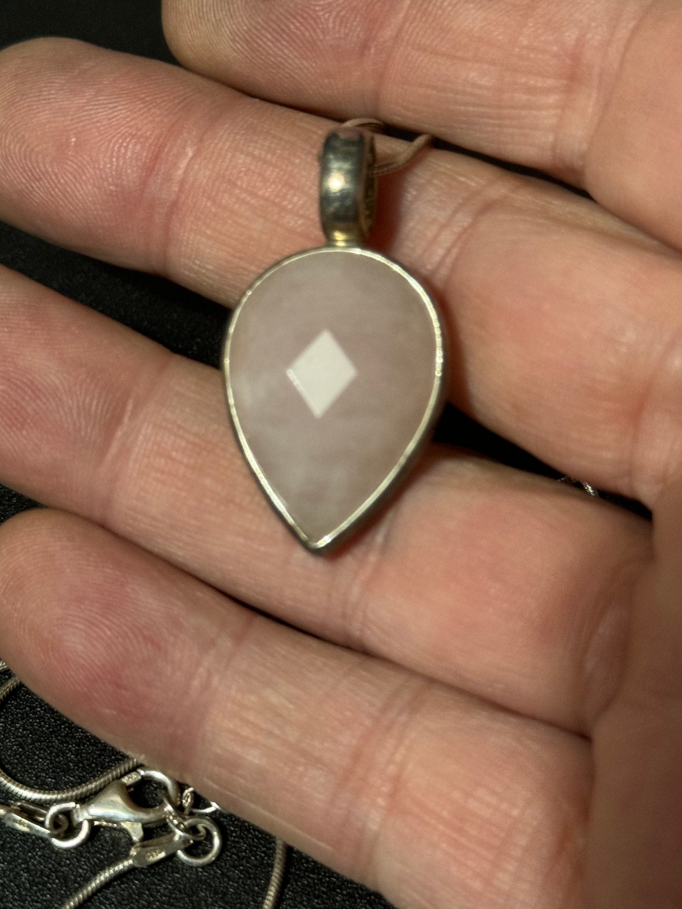 Retro sterling silver 925 faceted cut rose quartz pendant necklace in sterling chain