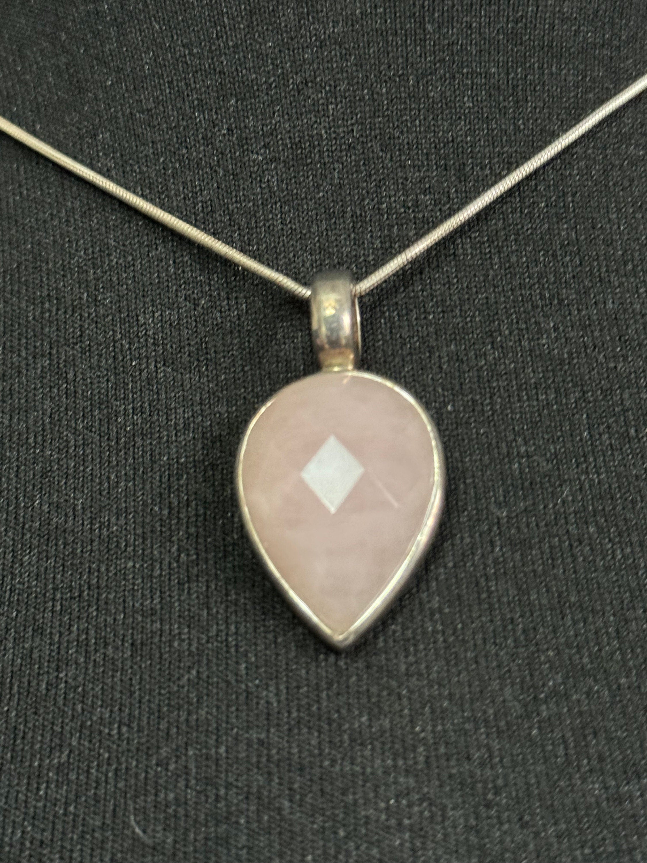 Retro sterling silver 925 faceted cut rose quartz pendant necklace in sterling chain