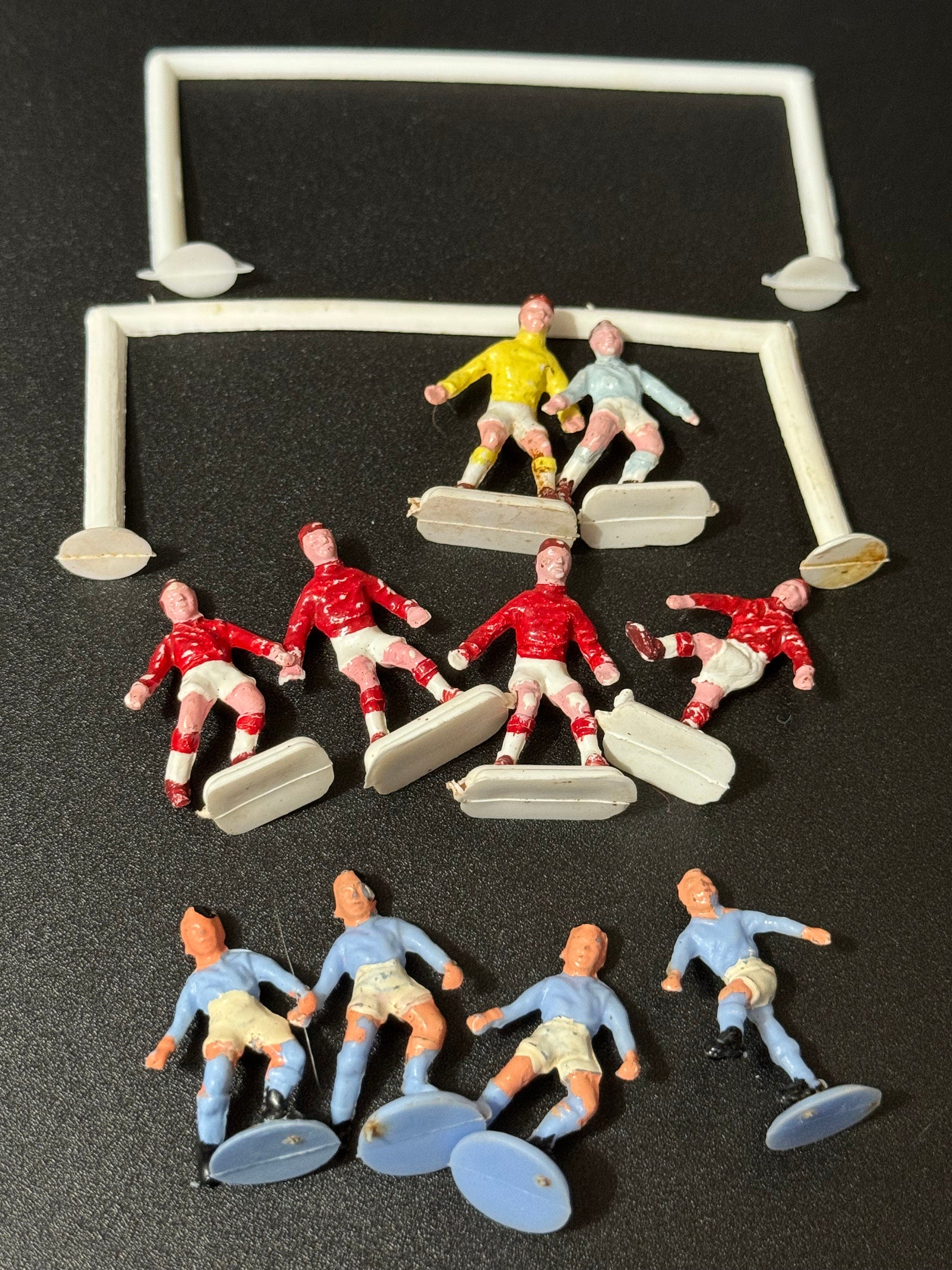 Vintage retro boys dads men’s football team cake toppers players ref and goals football cake birthday