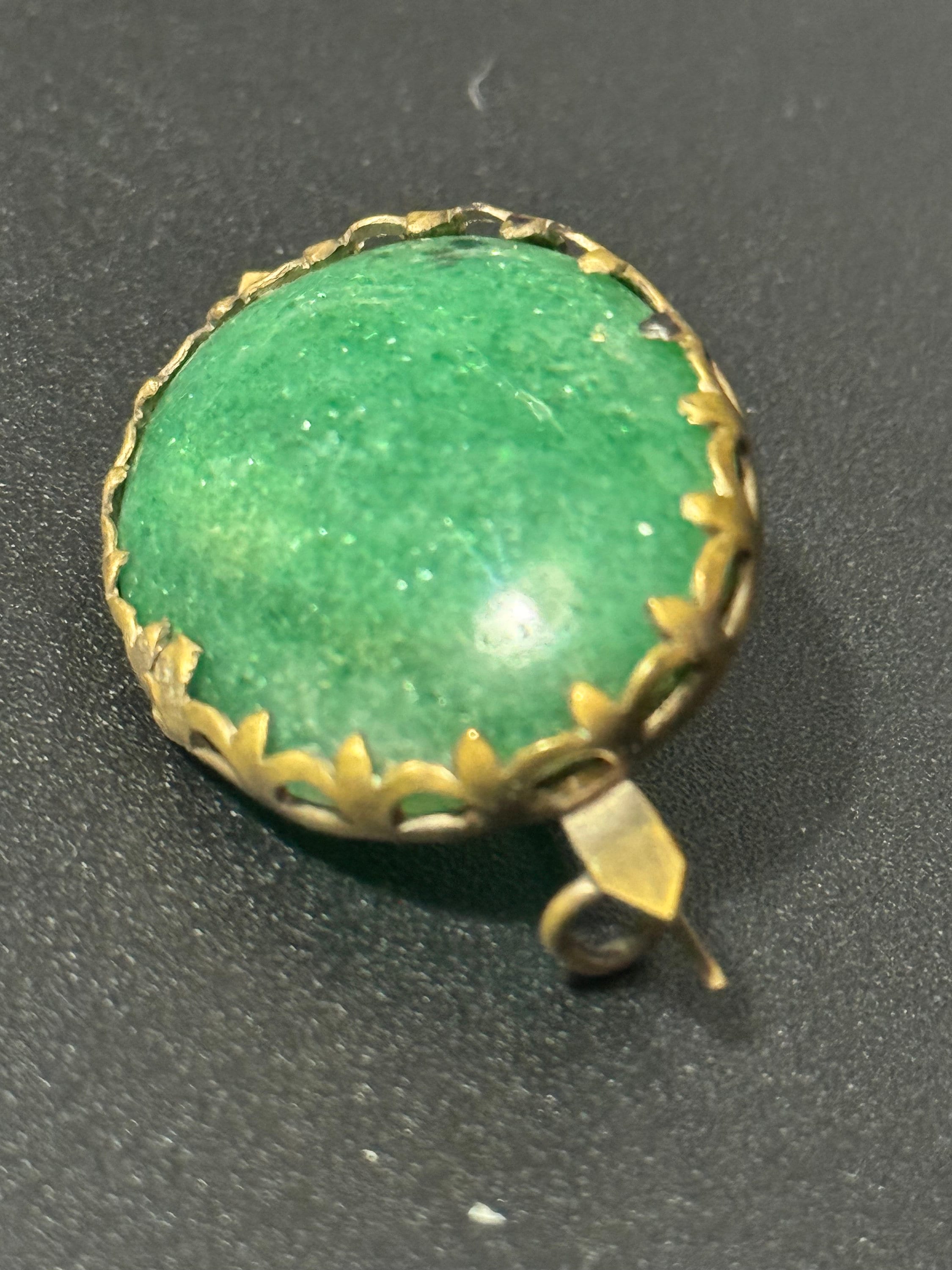 Vintage Green gemstone brass oval Brooch Stone Agate