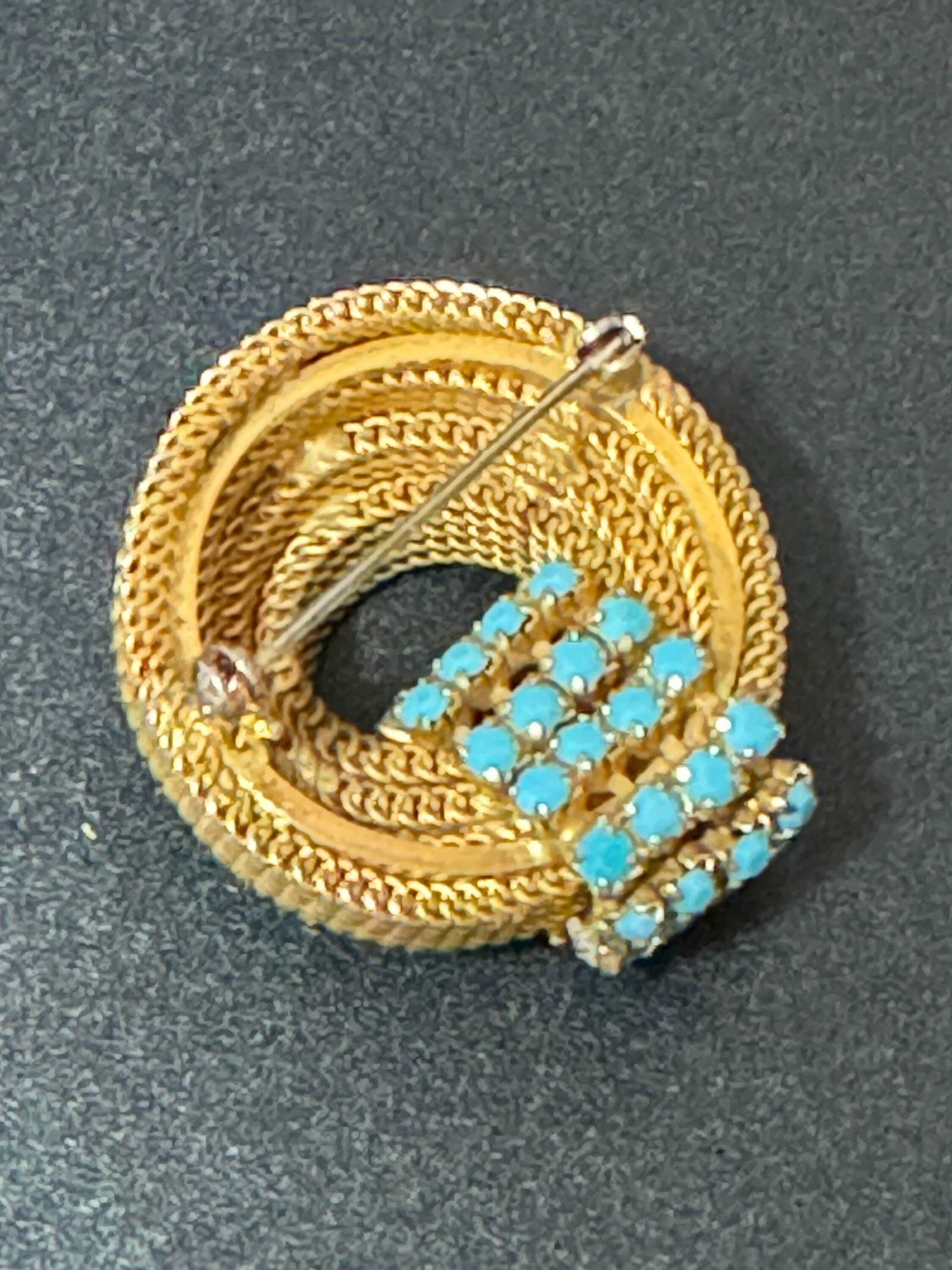 vintage modernist mid century gold tone mesh turquoise beaded abstract swirl round knot brooch 4cm 1960s 1970s