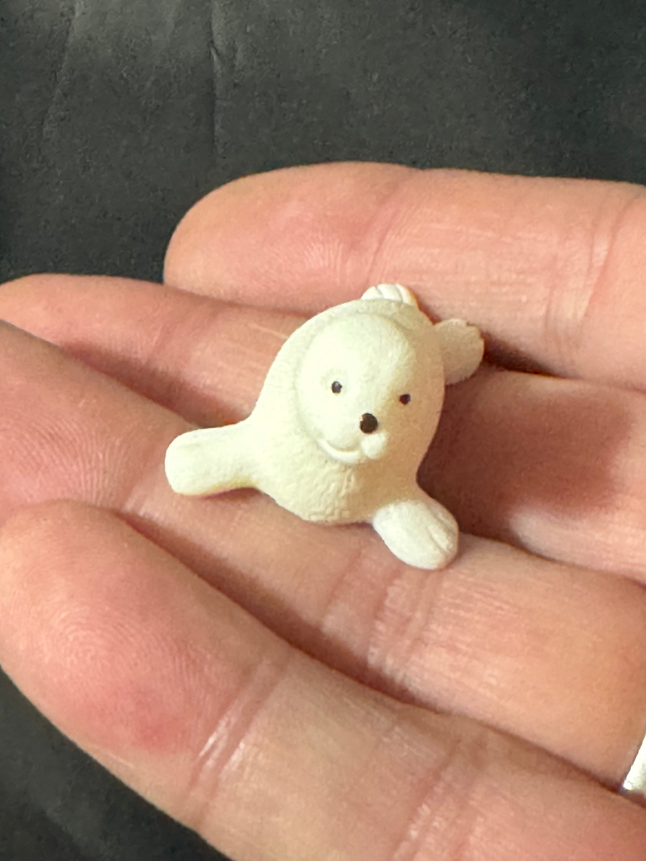 1 x miniature mummy white seal cake toppers Christmas Arctic cake scenery