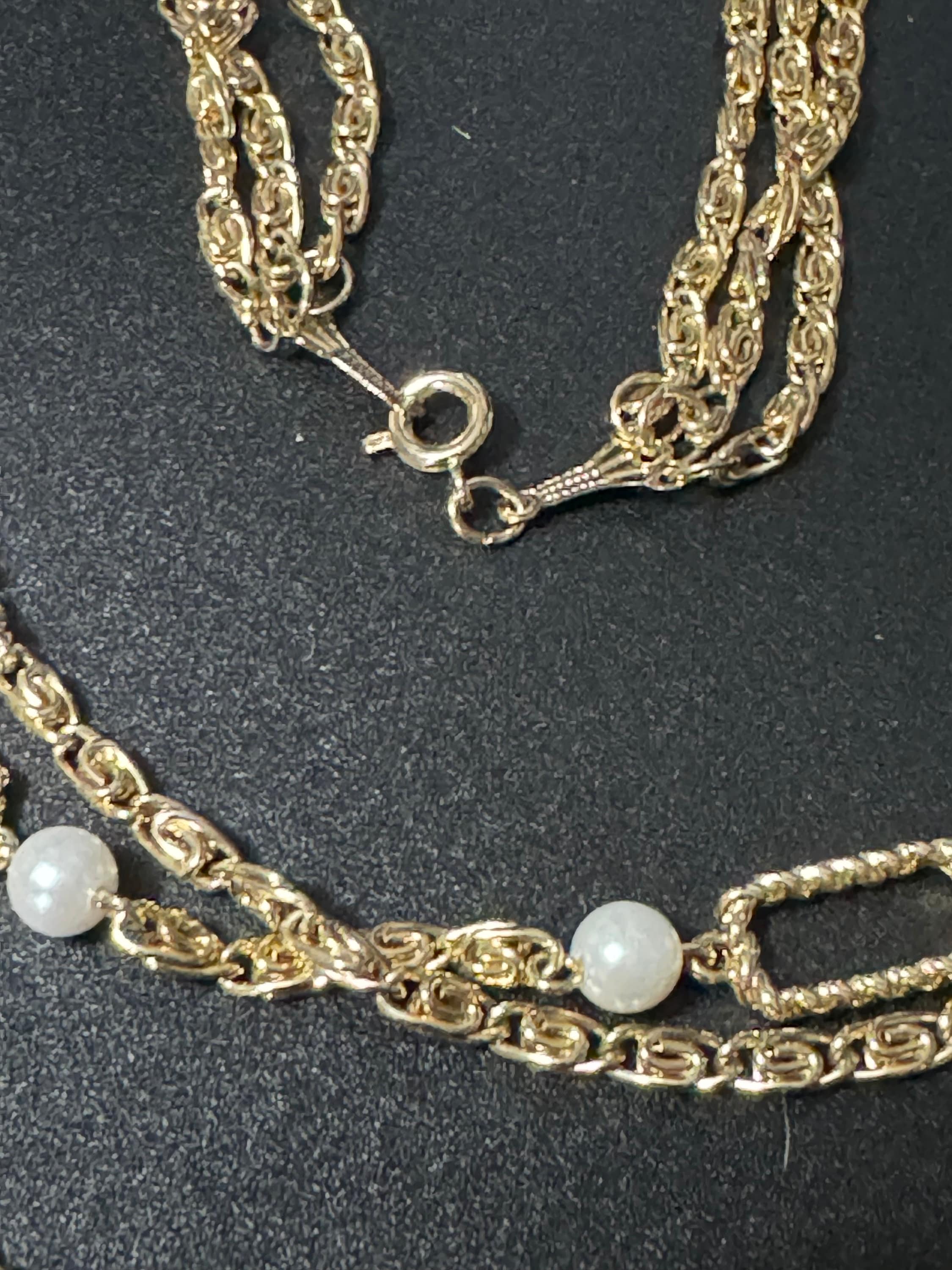 vintage 1970s Rivière octagonal bezel set clear glass Crystal gold tone multi strand 3 row chain necklace