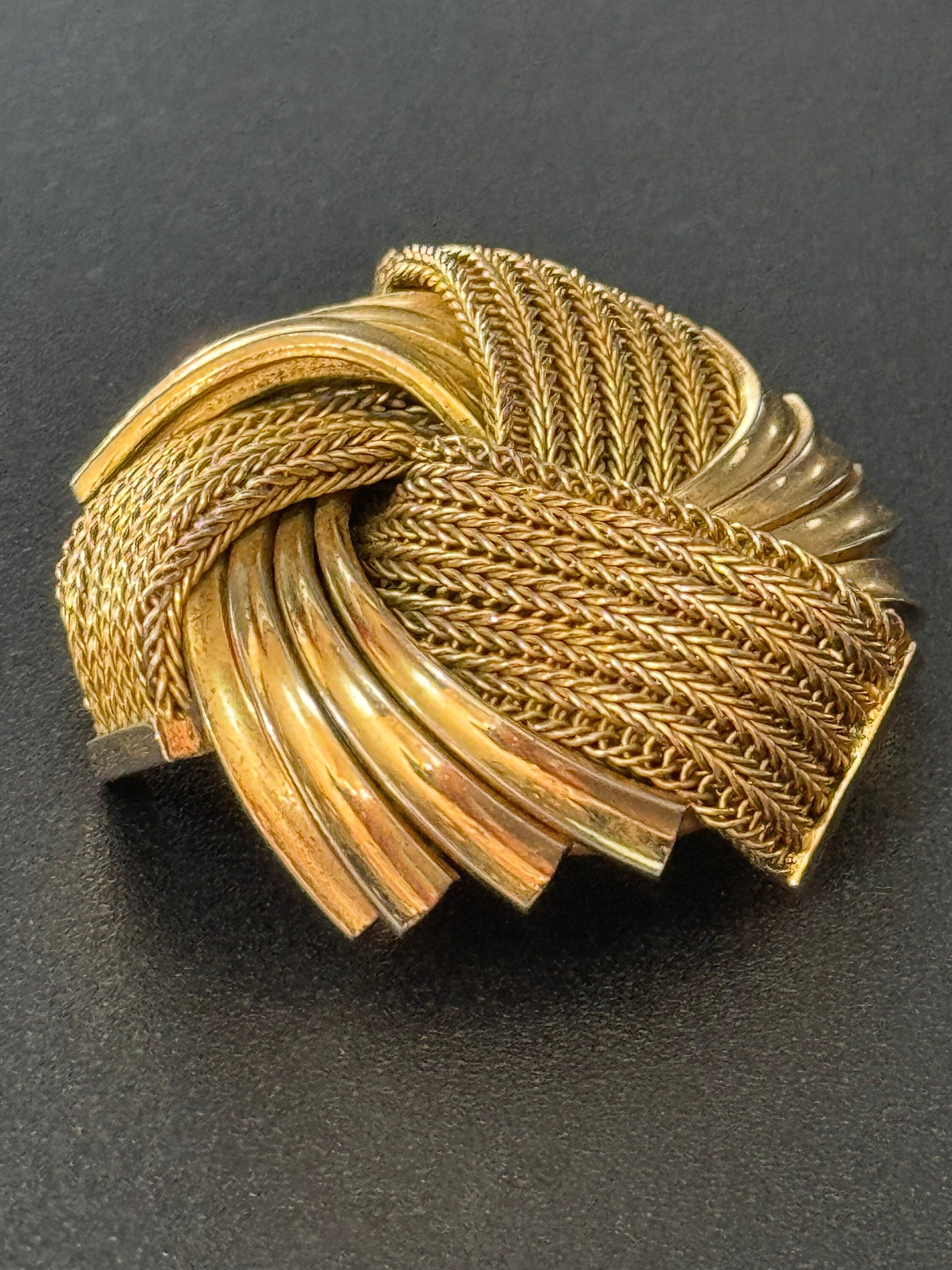 Signed GROSSE 1960 German Designer Gold Tone abstract classic knot design modernist high end brooch with roll clasp 1960s