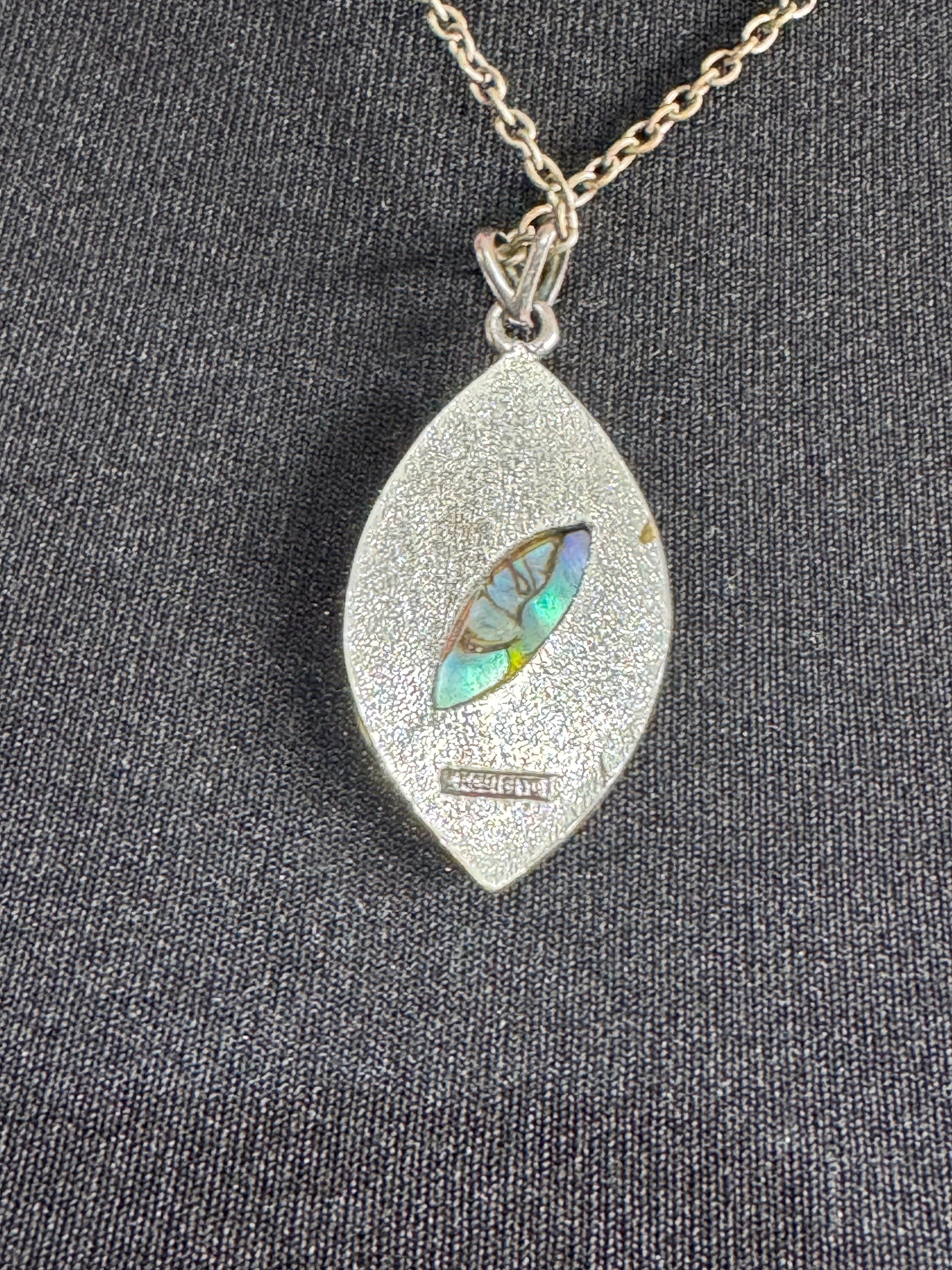 signed EXQUISITE Vintage Modernist silver tone mother of pearl abalone shell pendant necklace 1970s