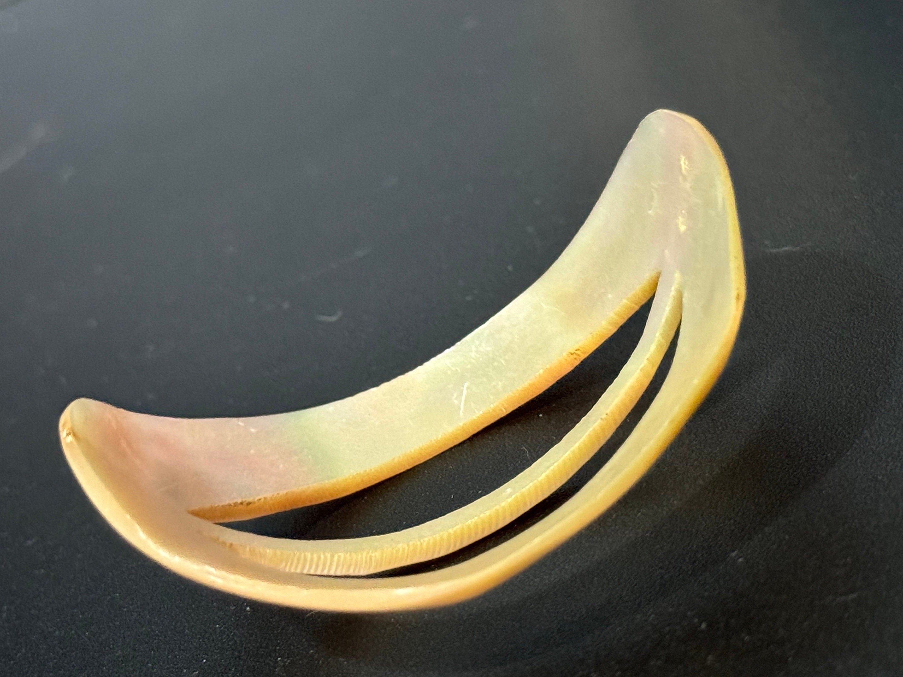 Large oval high curved Mother of Pearl belt buckle antique 6.5cm