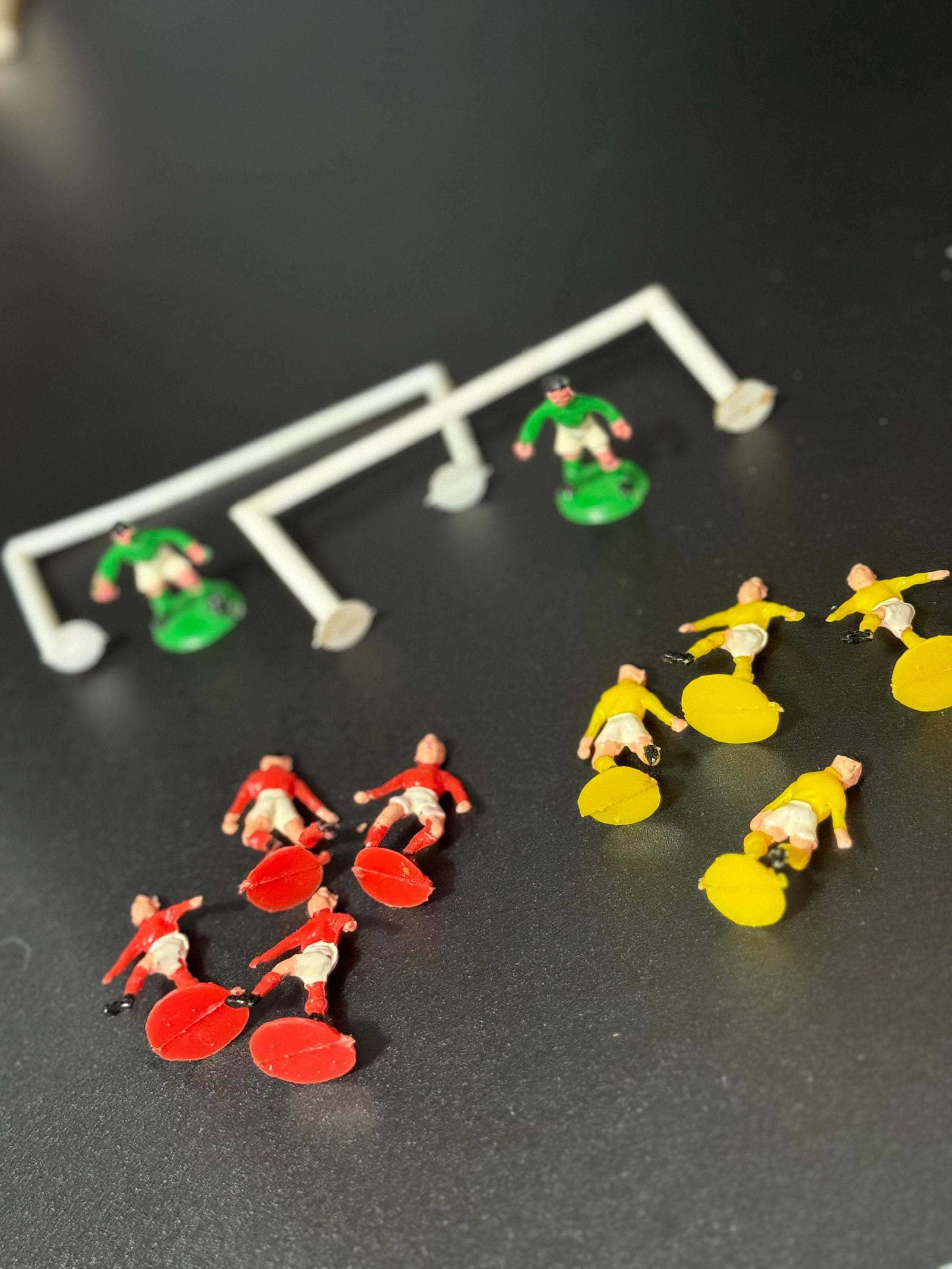 Vintage retro boys dads men’s football team cake toppers players ref and goals football cake birthday
