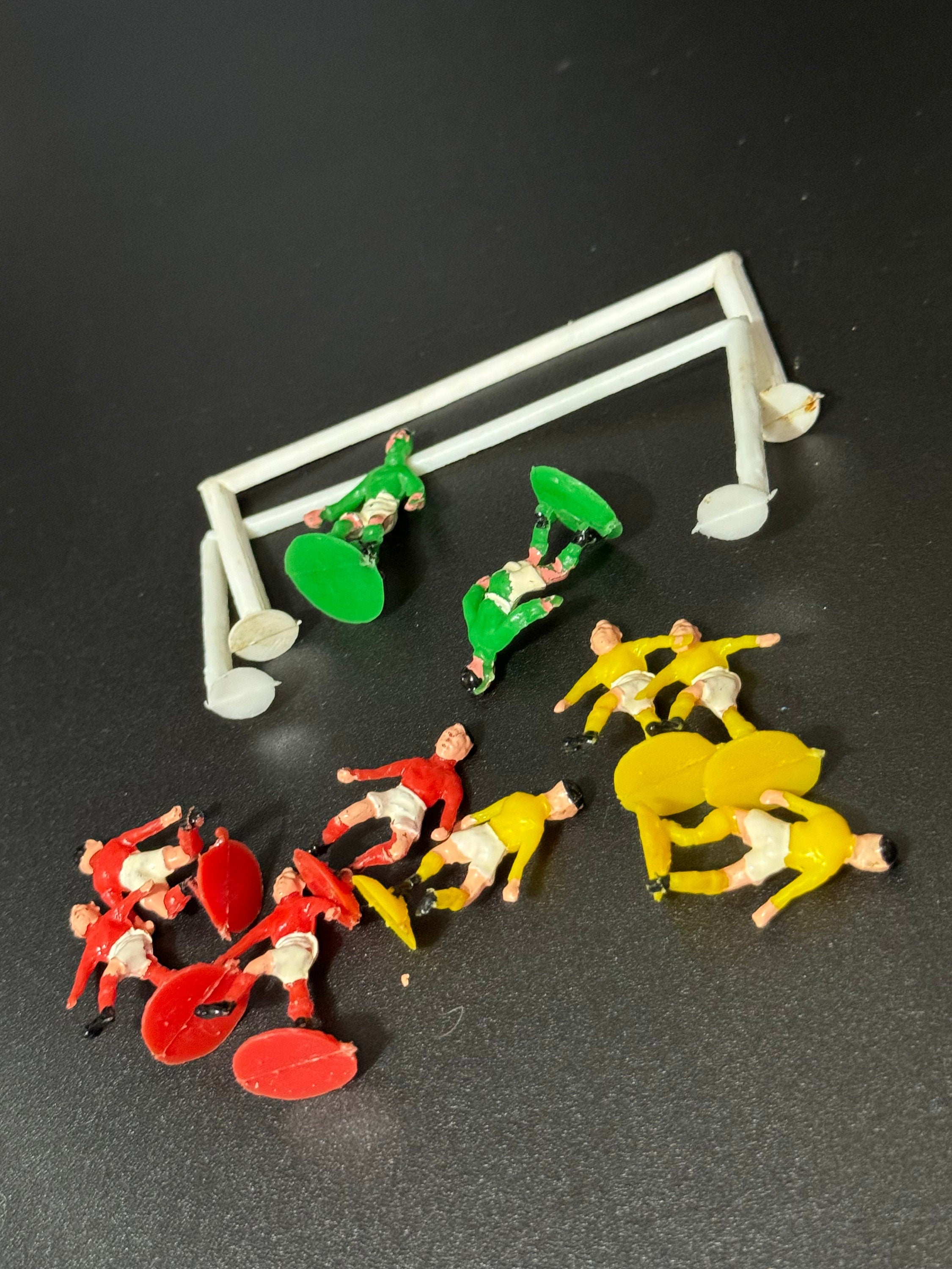 Vintage retro boys dads men’s football team cake toppers players ref and goals football cake birthday