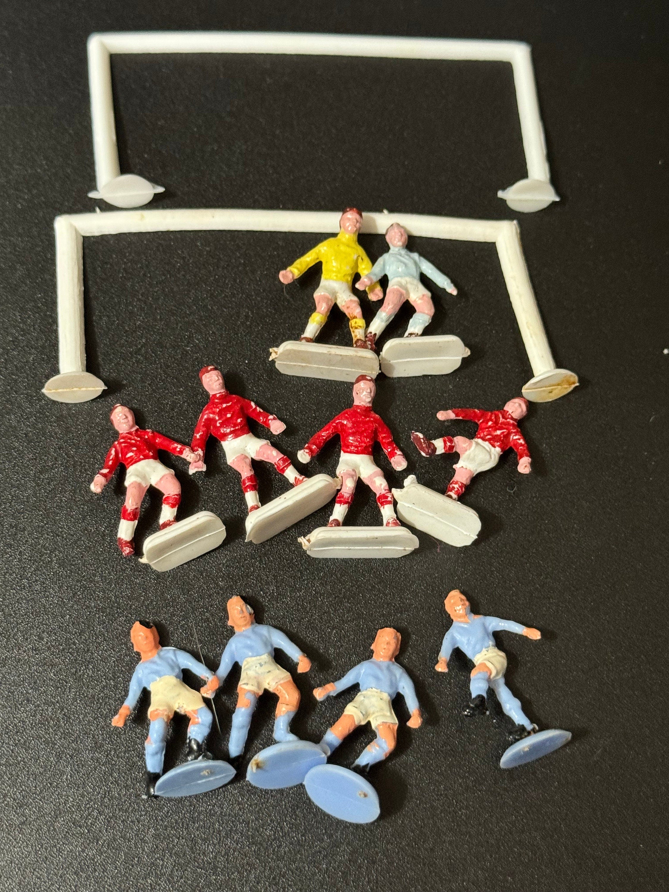 Vintage retro boys dads men’s football team cake toppers players ref and goals football cake birthday