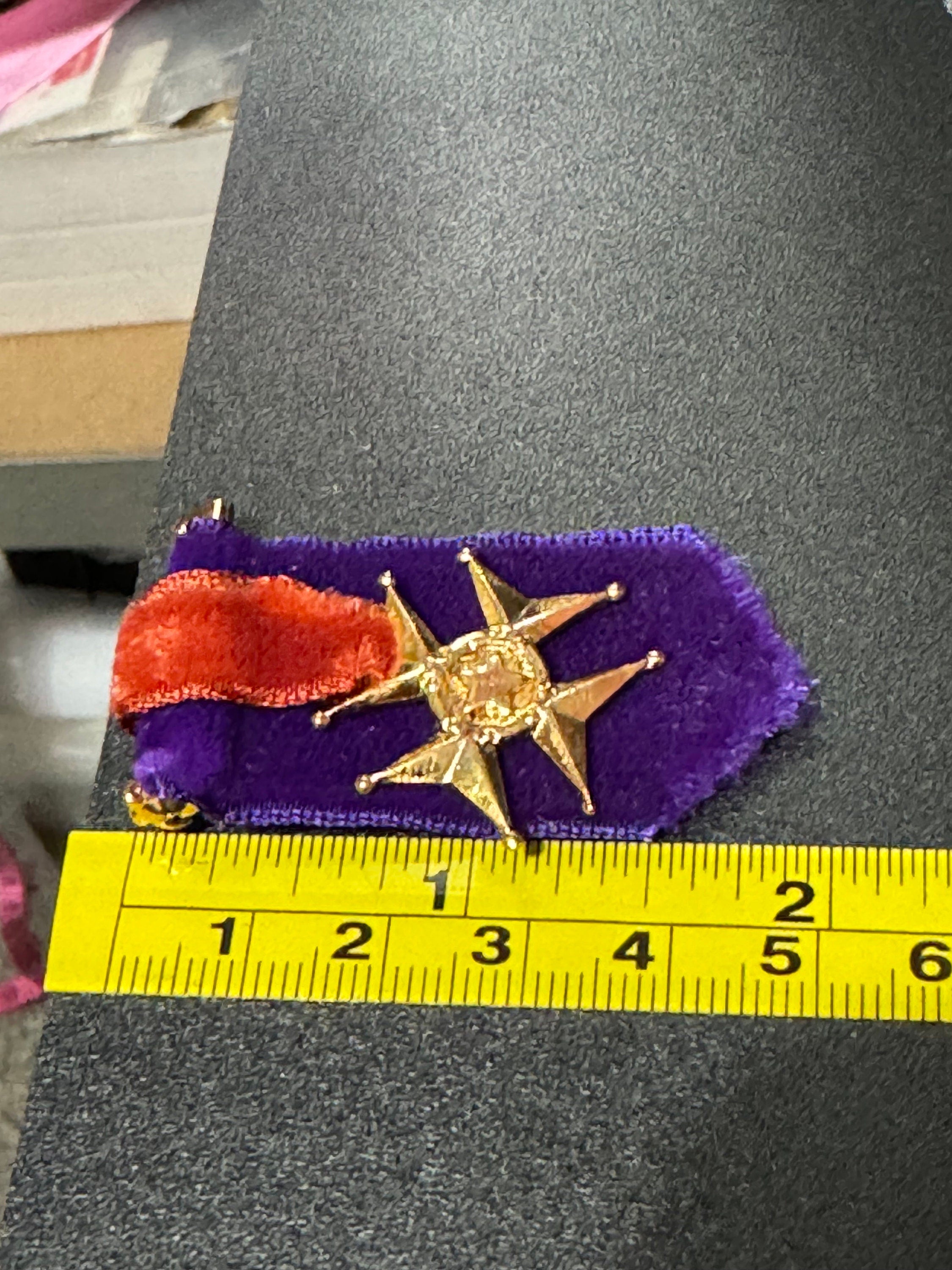 vintage novelty French velvet faux medal military Brooch parachute regiment Maltese cross