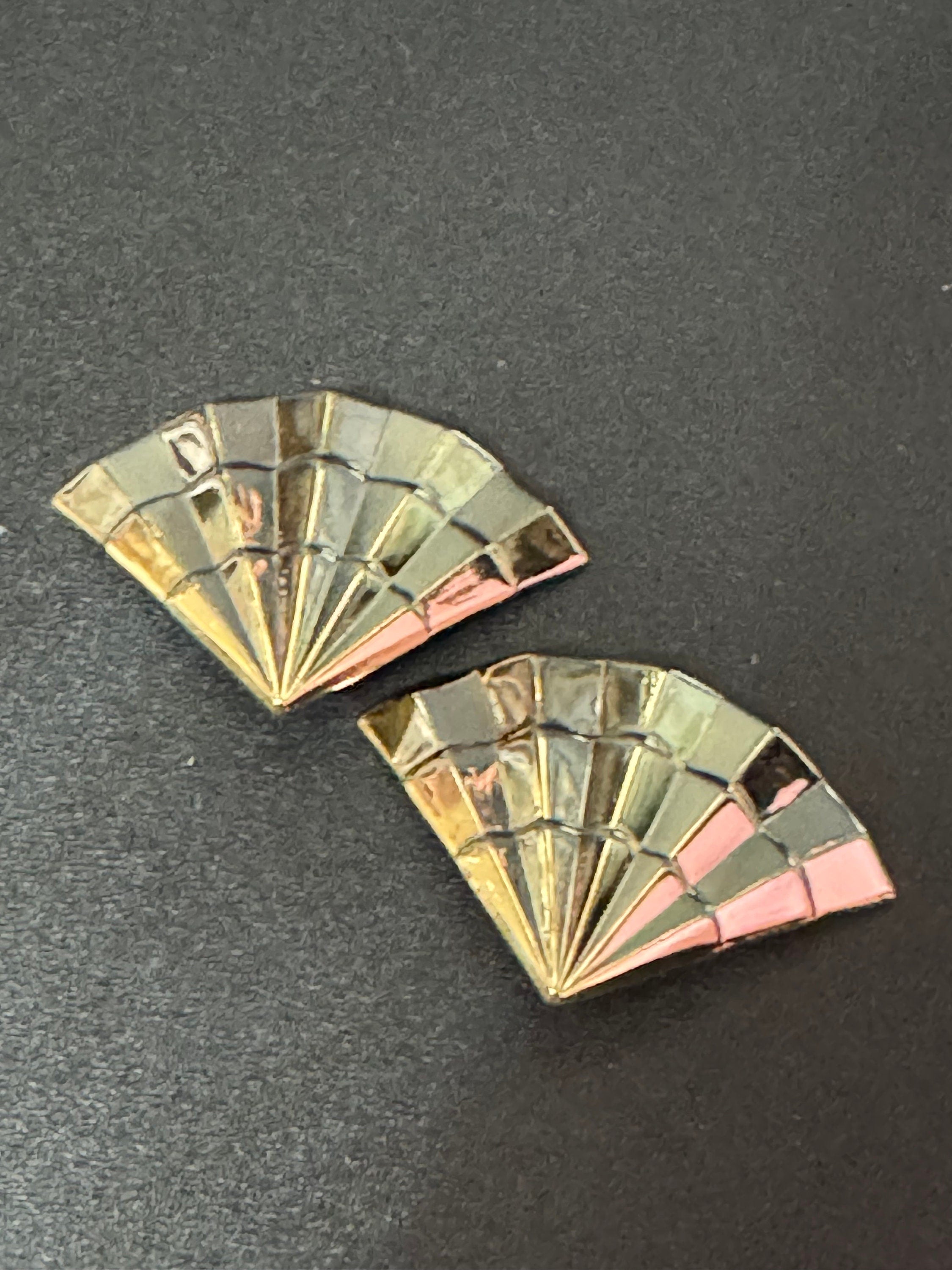 Gold FAN clip on earrings, 1980s geometric True vintage
