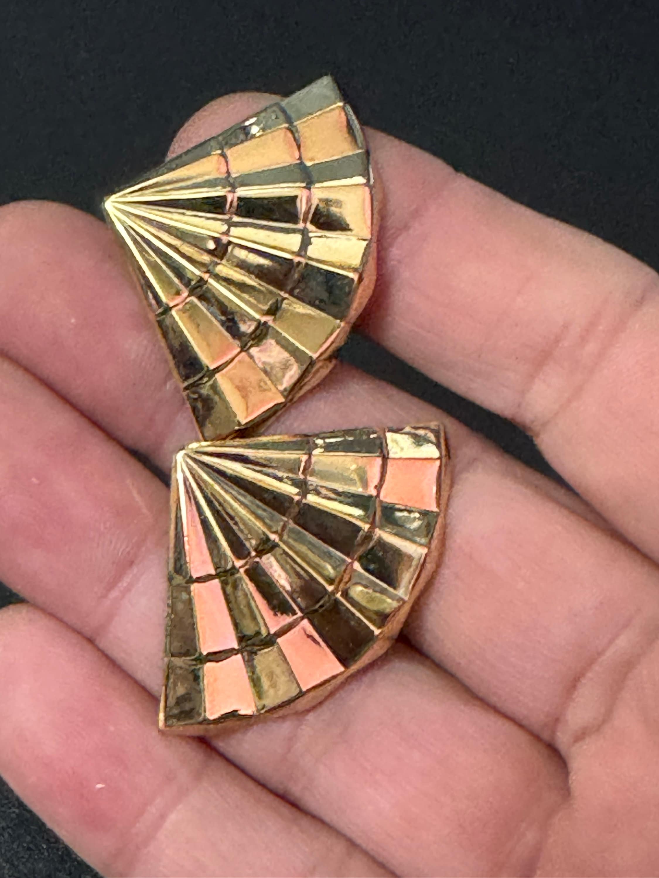 Gold FAN clip on earrings, 1980s geometric True vintage