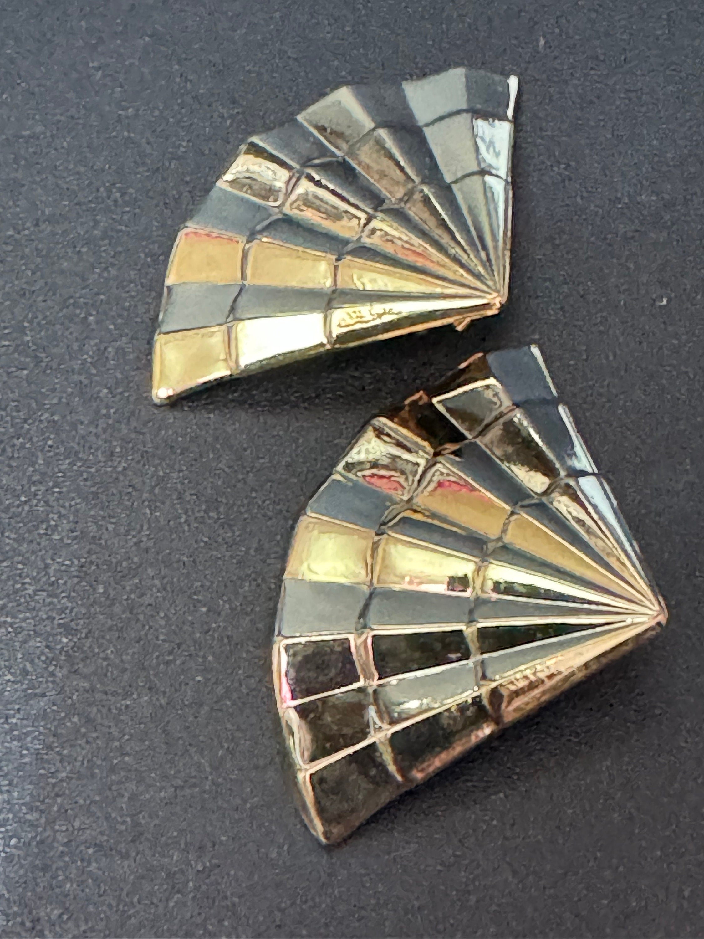 Gold FAN clip on earrings, 1980s geometric True vintage