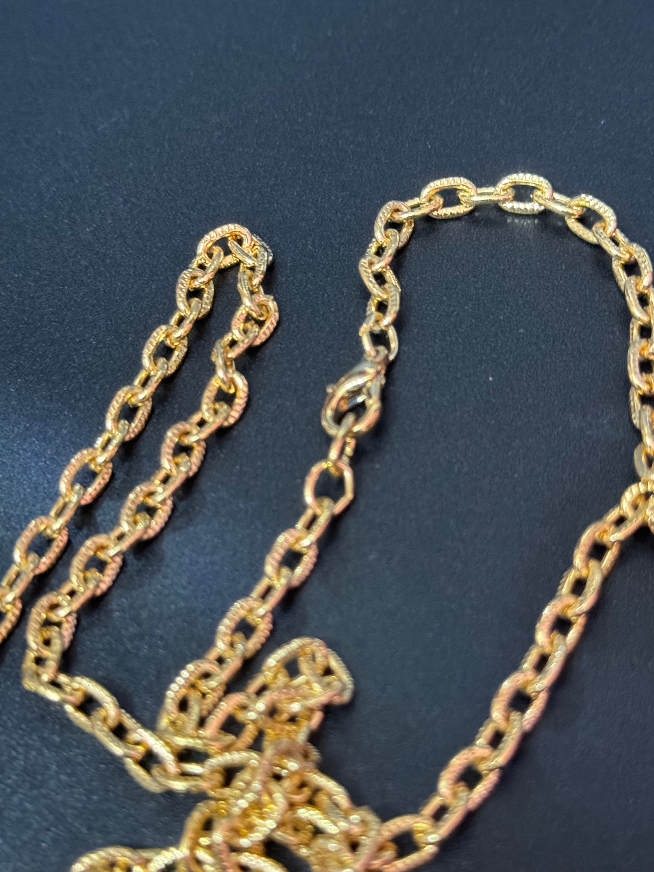 18” 61cm long 1980s gold tone textured cable link plain chain necklace