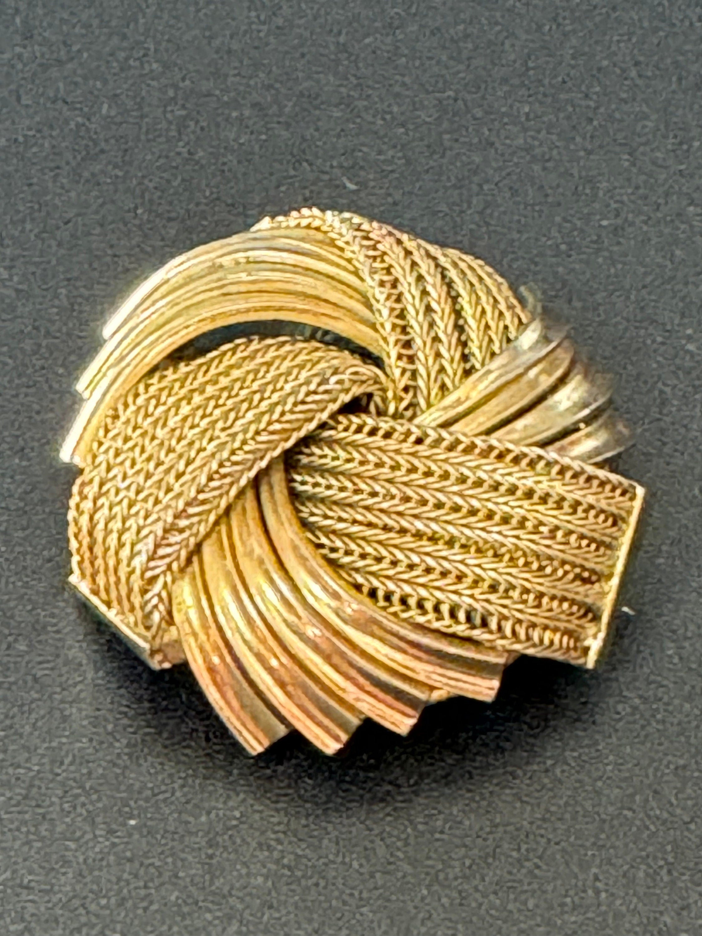 Signed GROSSE 1960 German Designer Gold Tone abstract classic knot design modernist high end brooch with roll clasp 1960s