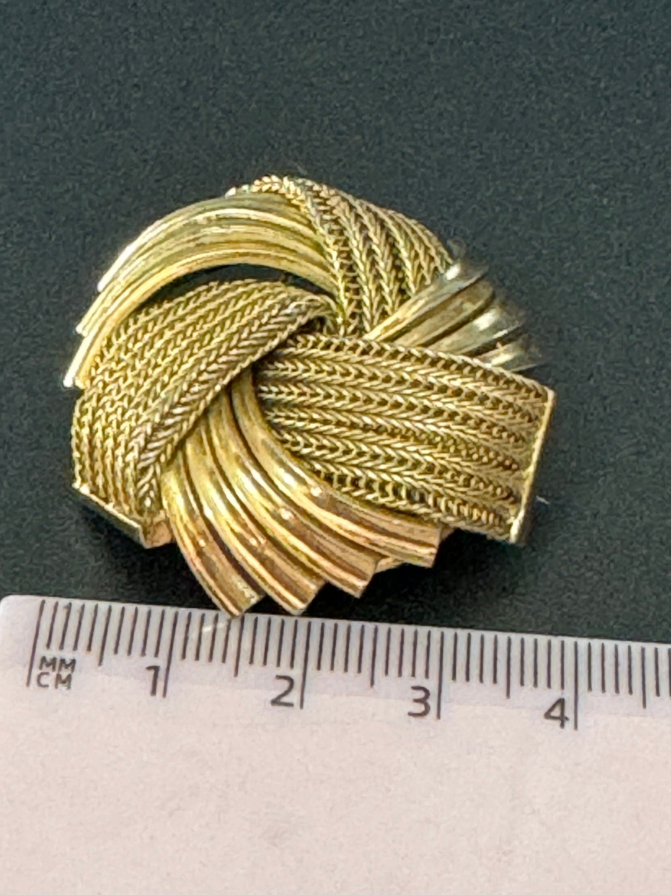 Signed GROSSE 1960 German Designer Gold Tone abstract classic knot design modernist high end brooch with roll clasp 1960s