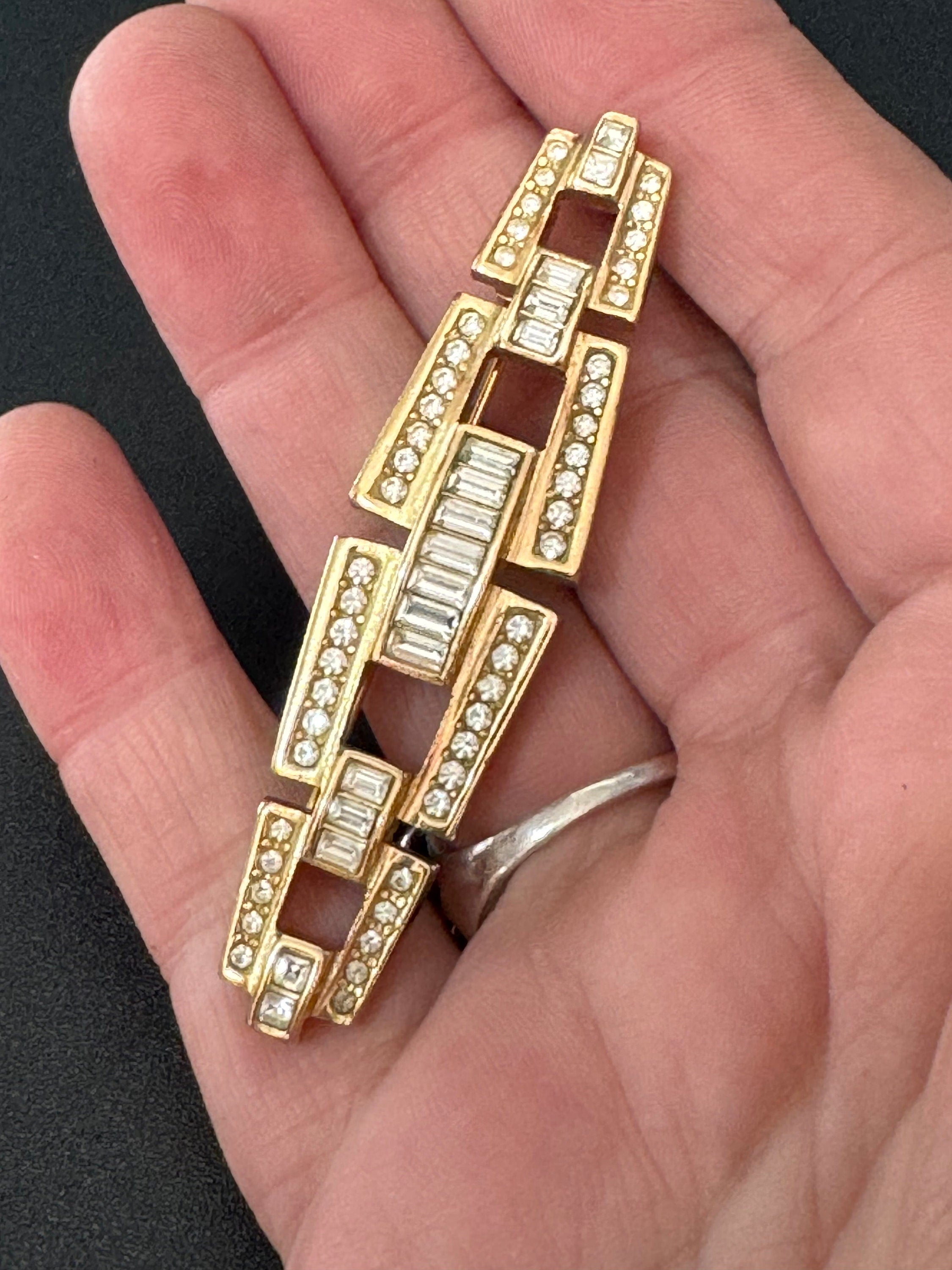 Signed GROSSE German Designer rhinestone Gold Tone modernist high end bar brooch with roll clasp