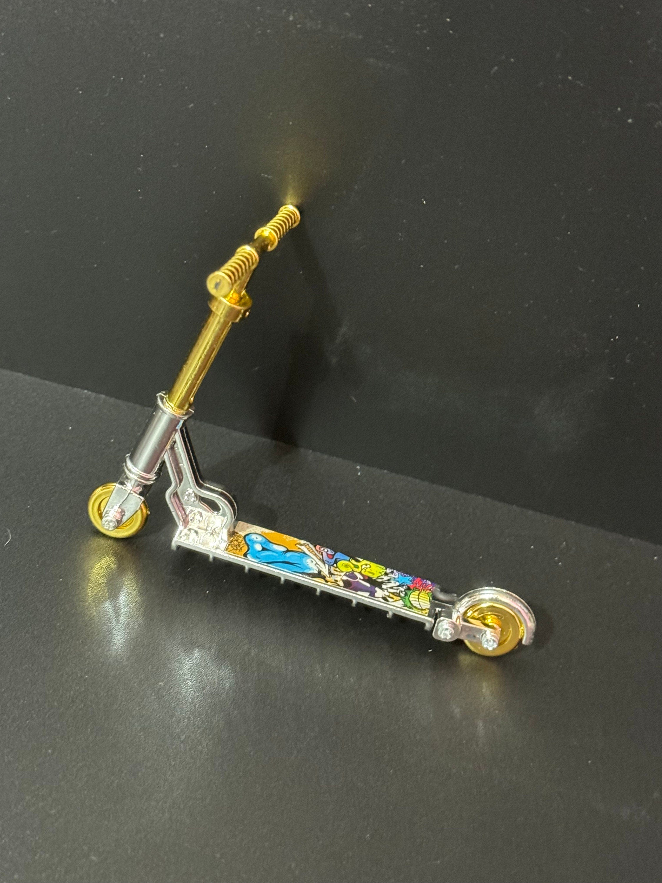 Miniature Gold and silver scooter cake topper decoration plastic finger operated sports