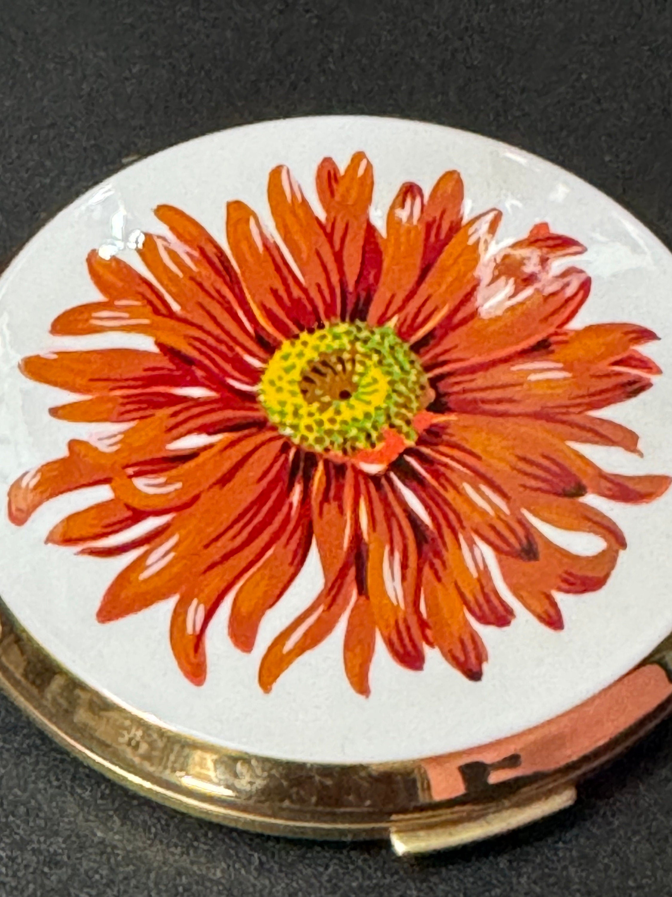 Red orange gold floral Stratton powder compact gold tone