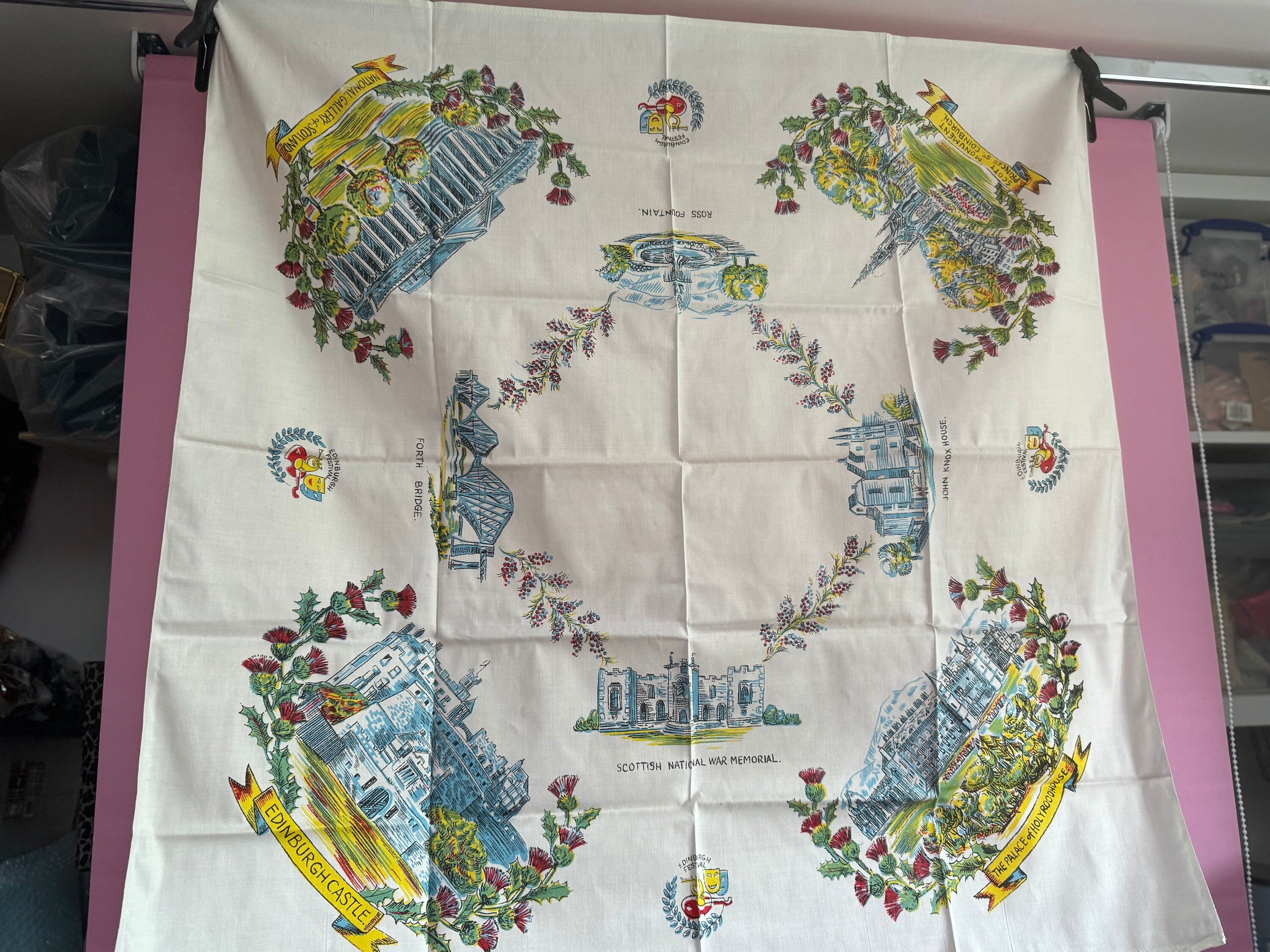 36” Vintage printed souvenir tablecloth EDINBURGH SCOTLAND landmarks Scottish city