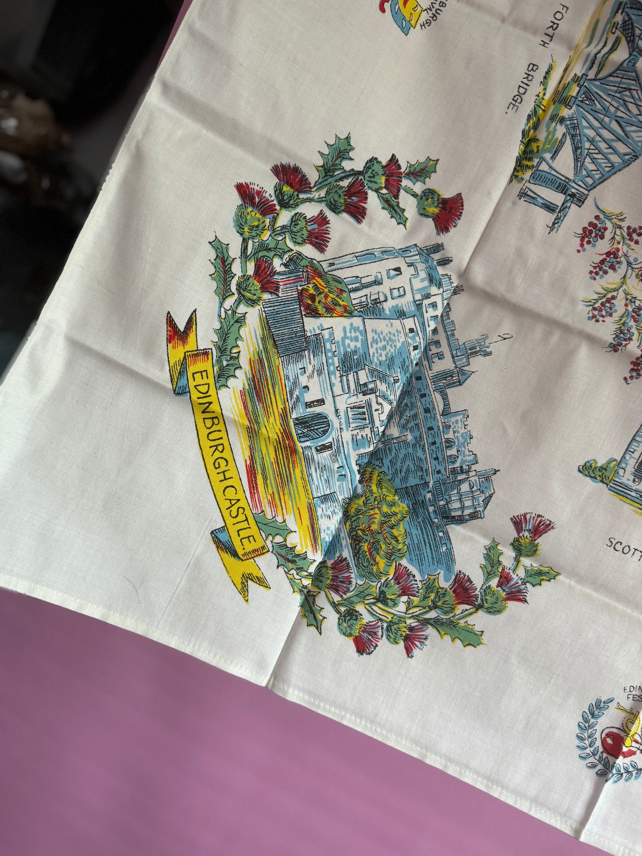 36” Vintage printed souvenir tablecloth EDINBURGH SCOTLAND landmarks Scottish city