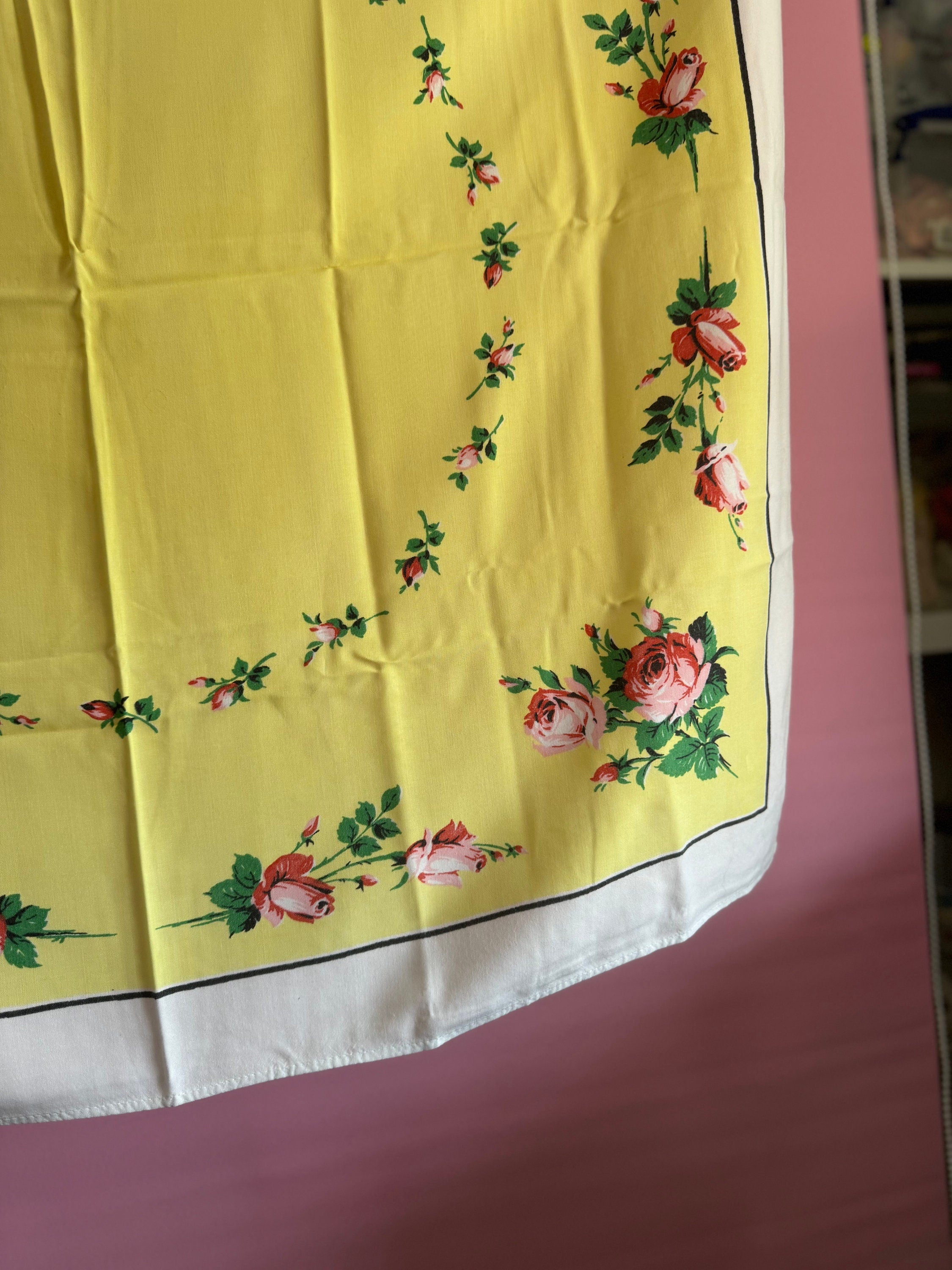 34” English roses yellow Vintage printed tablecloth for tea party
