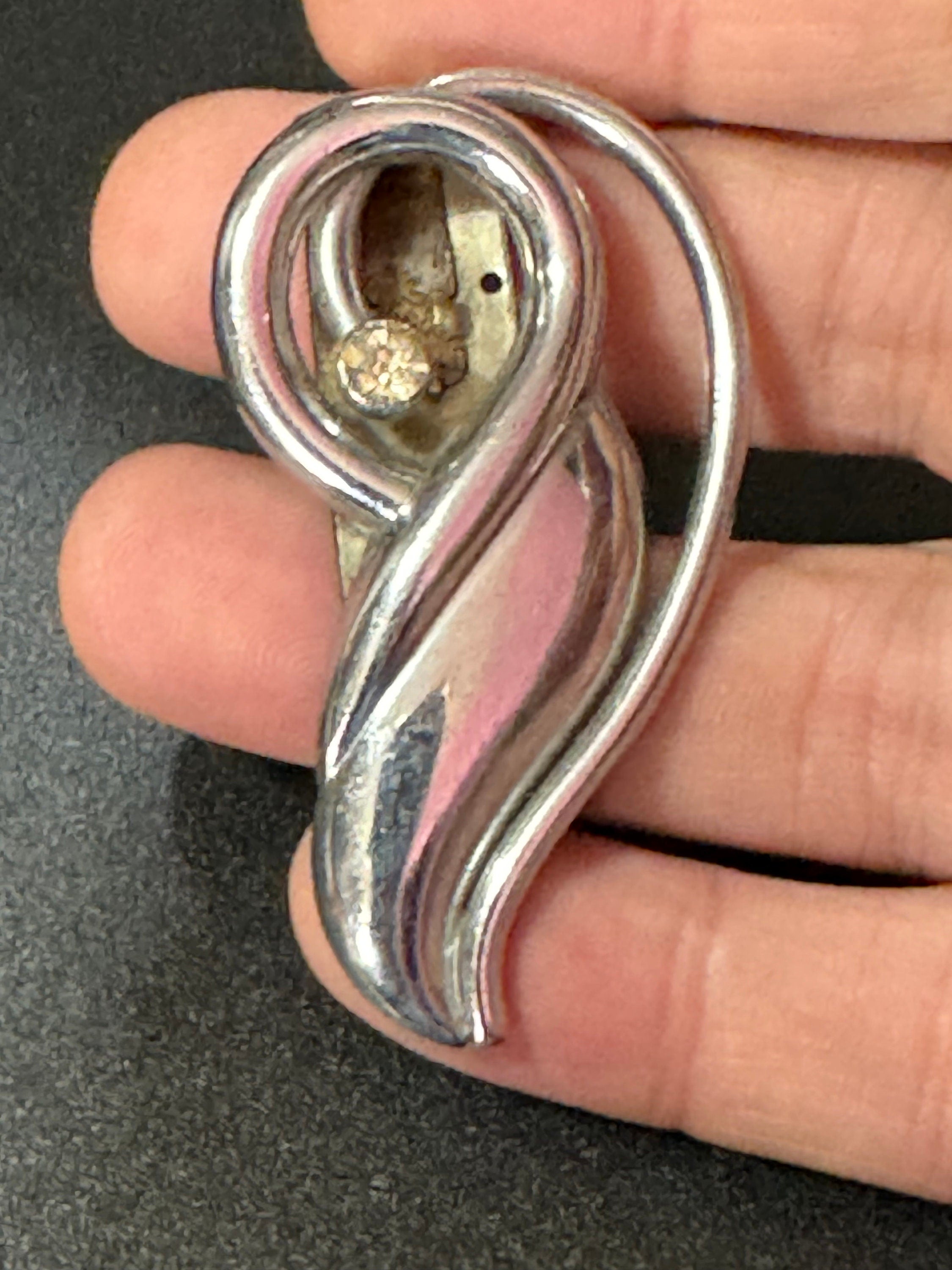 1 x Art Deco Chrome dress clip set with clear paste rhinestone