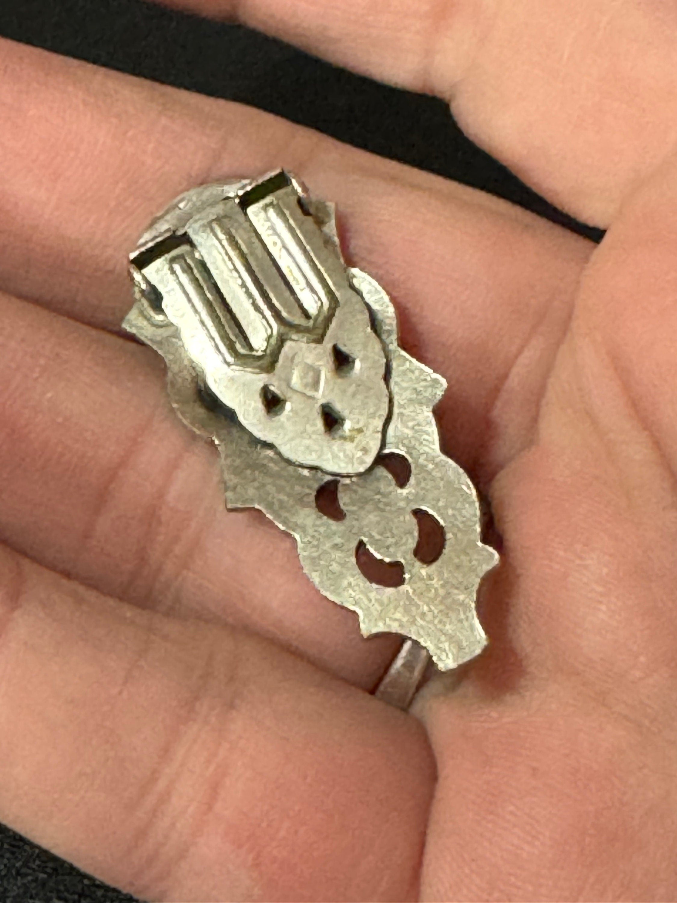 1 x Art Deco Chrome carnelian cabochon and marcasite rhinestone Dress Clip