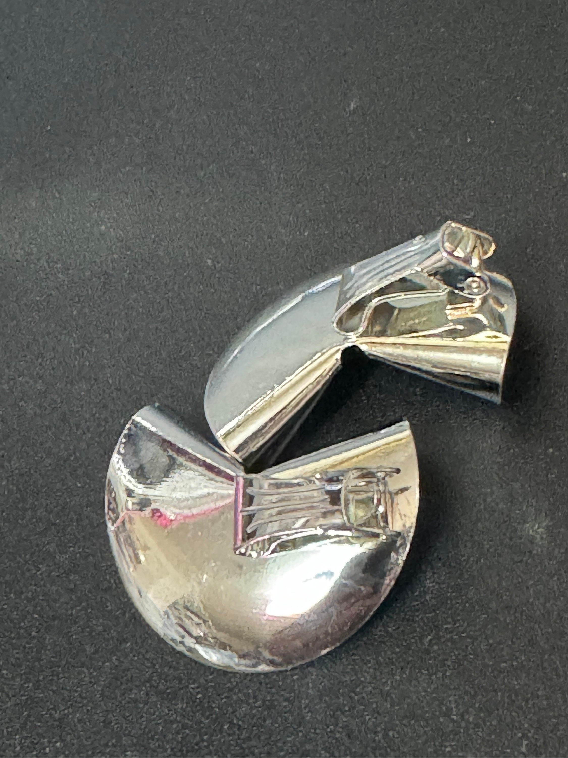 signed KIGU of London 3.5cm wide fan earrings rhodium plated 1950s-1960s unused