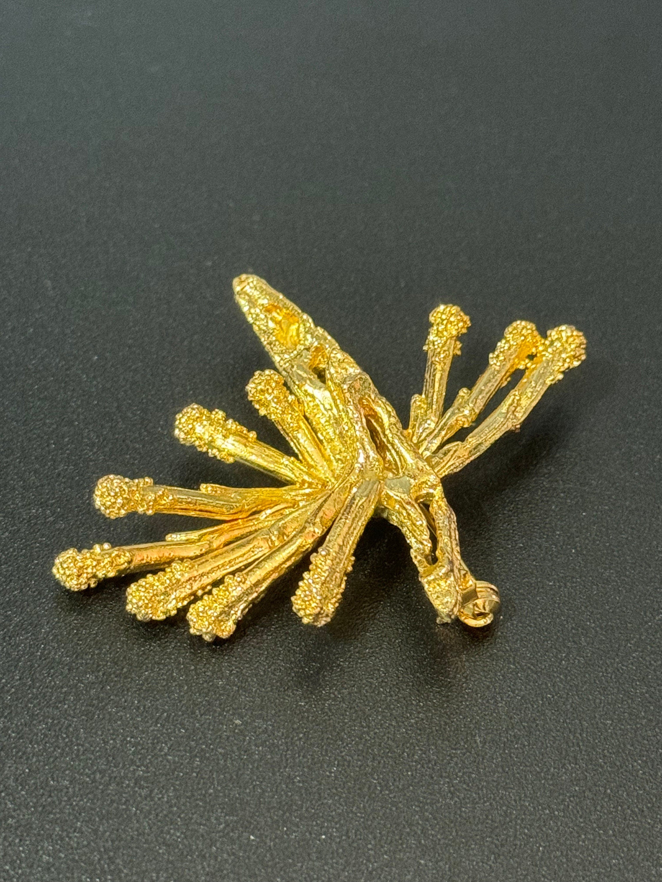 vintage modernist gold tone abstract textured spiked brooch