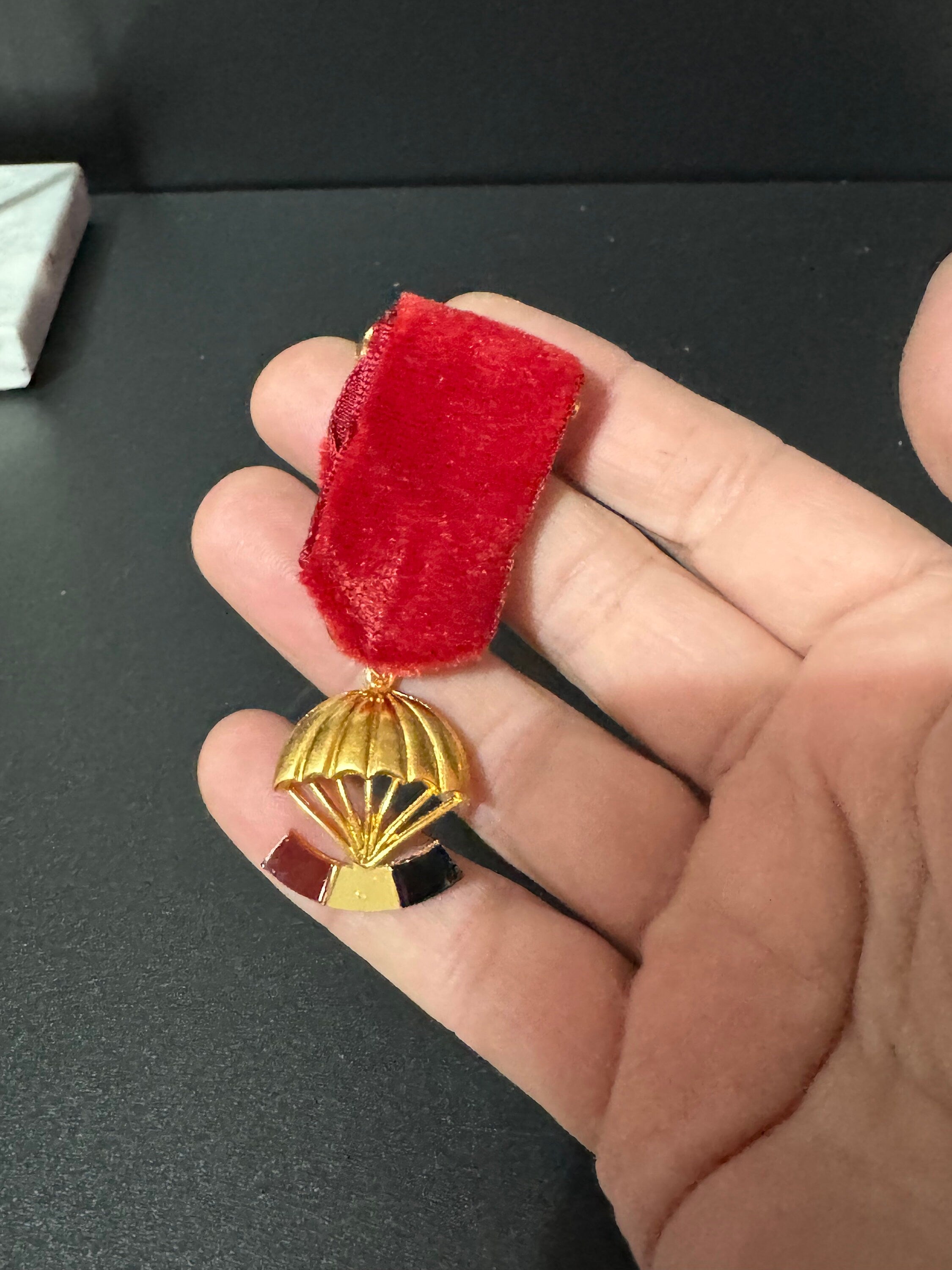 vintage novelty French velvet faux medal military Brooch parachute regiment Maltese cross