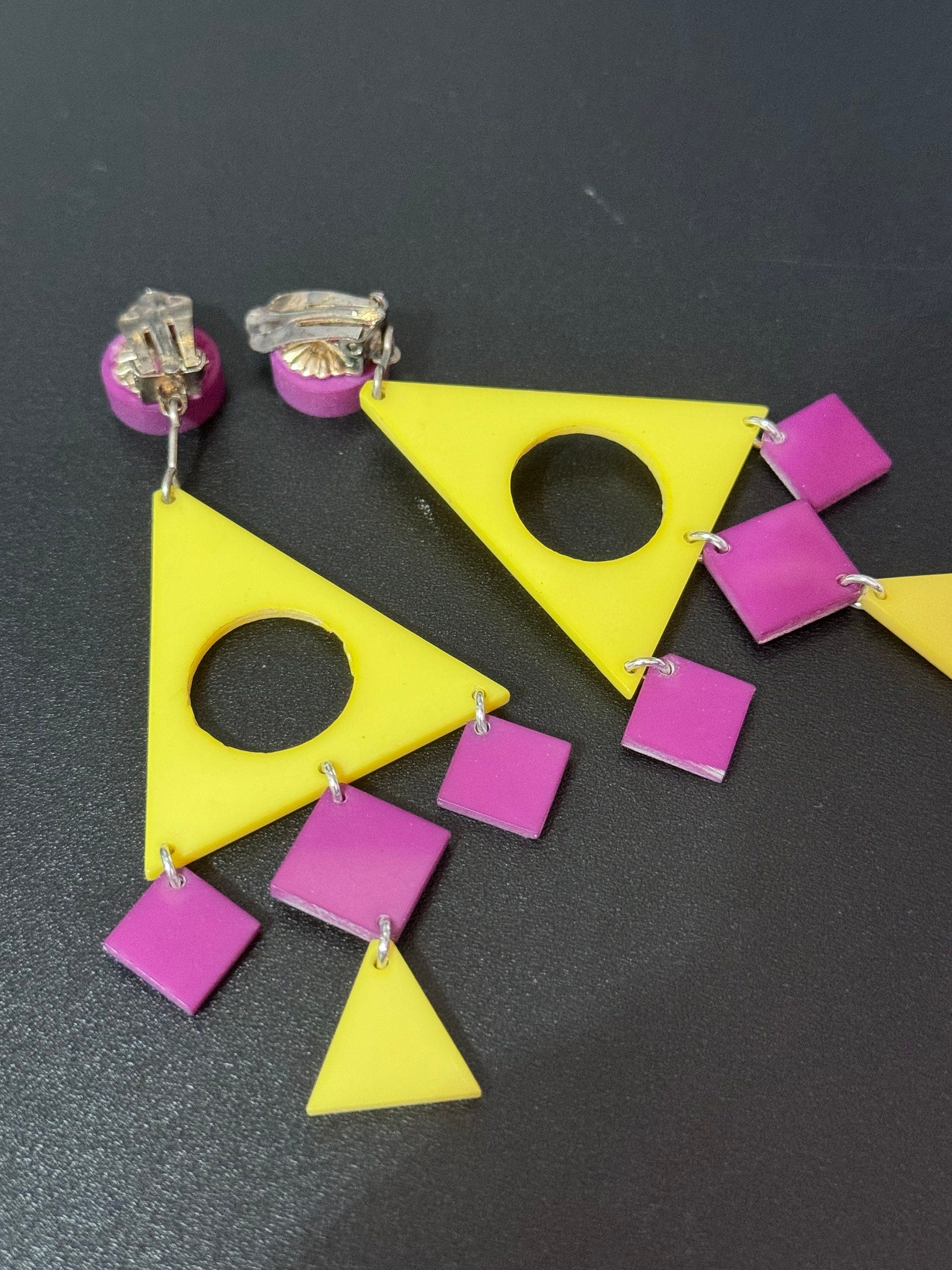 true vintage 1960s French early plastic clip on earrings dangly earrings purple and yellow geometric