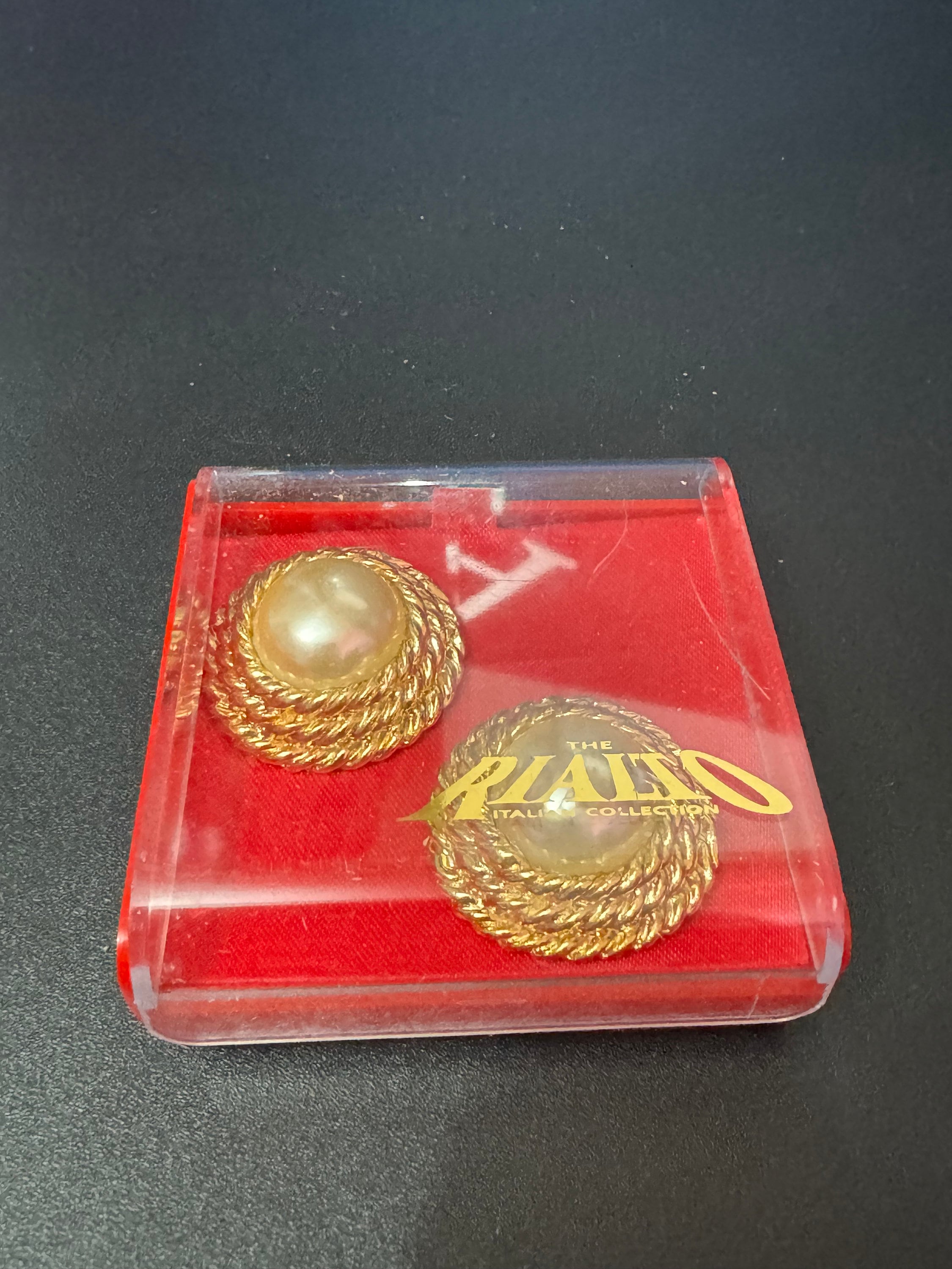 oversized 3.5cm Gold tone faux pearl cabochon nautical rope twist domed clip on earrings 1980s