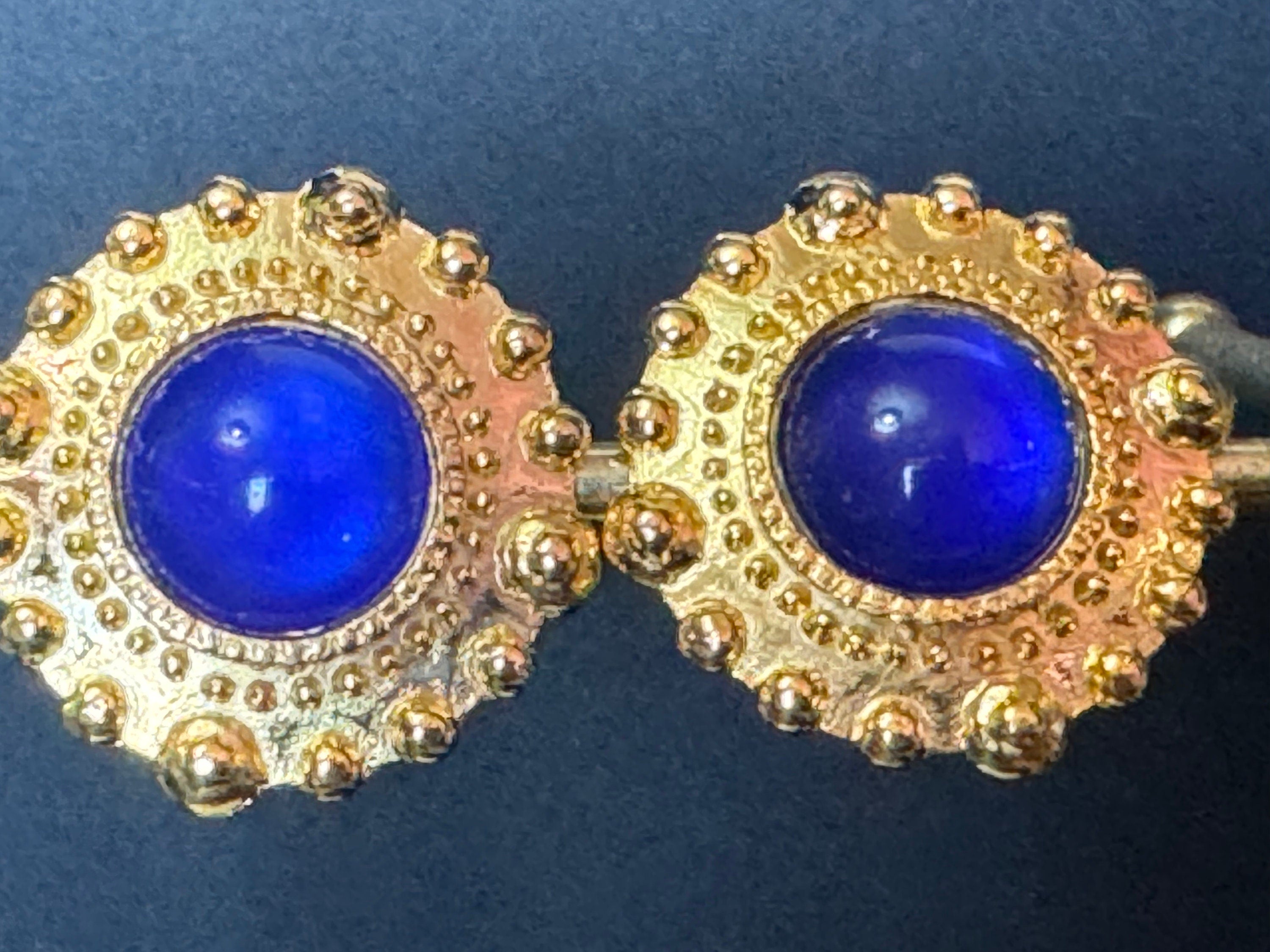 True vintage oversized 4cm Gold tone bright cobalt blue cabochon etruscan round domed clip on earrings 1980s