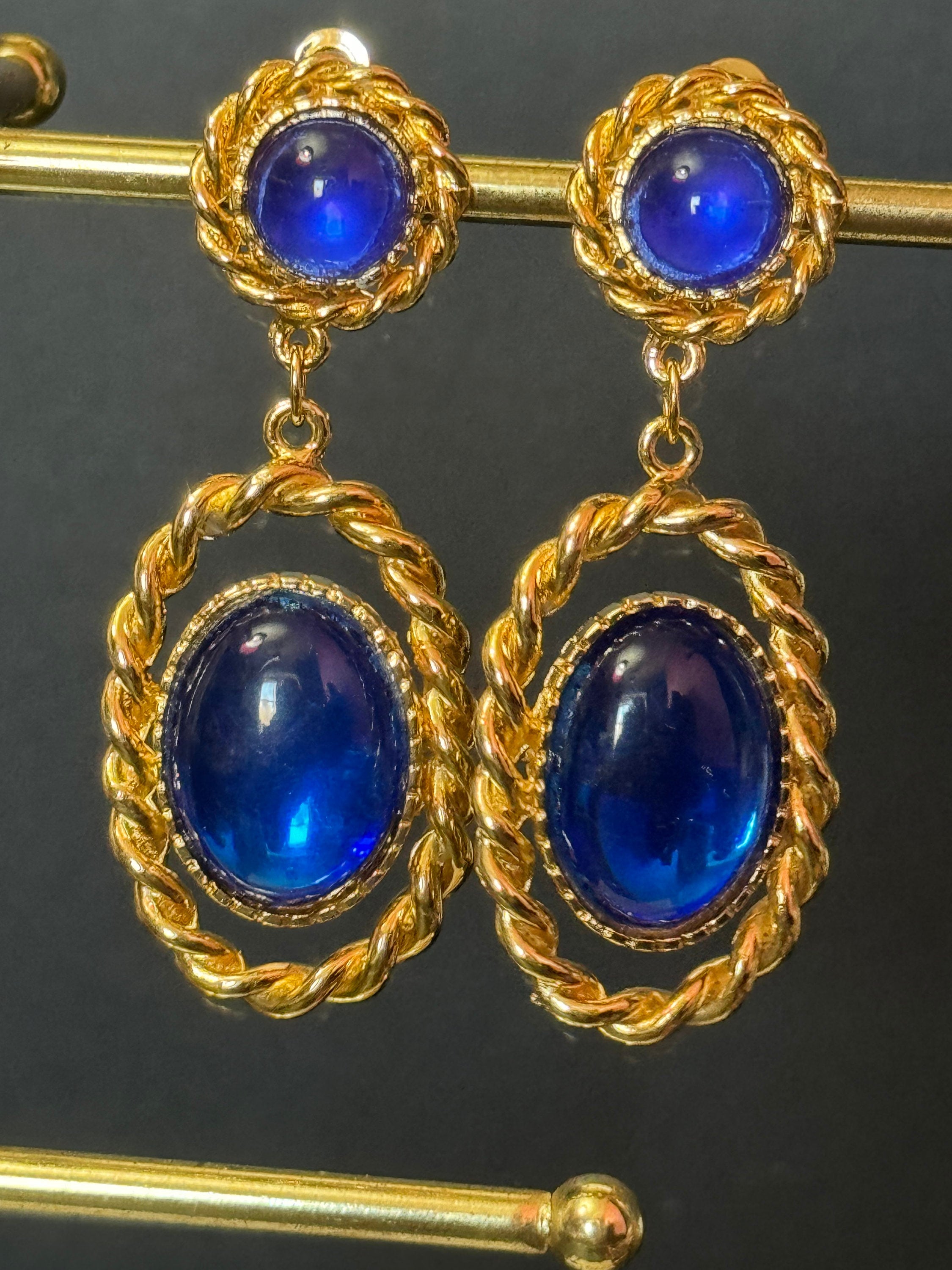 Reserved C vintage xl 7cm nautical rope twist bright blue oval cabochon Gold tone dangly drop clip on earrings 1990s Gripoix style