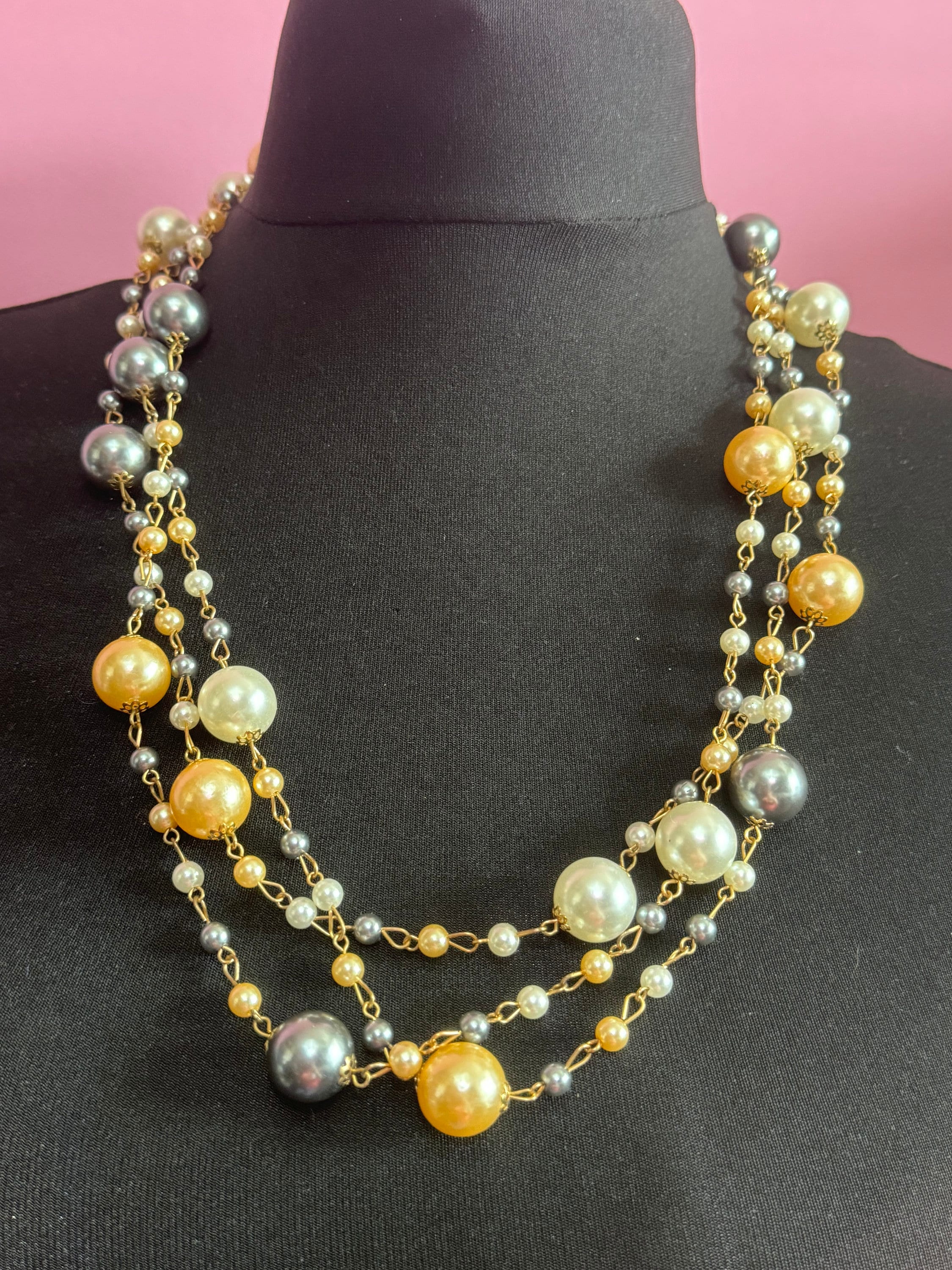 Chunky Faux Pearl Layering Necklace: Grey, White & Peach
