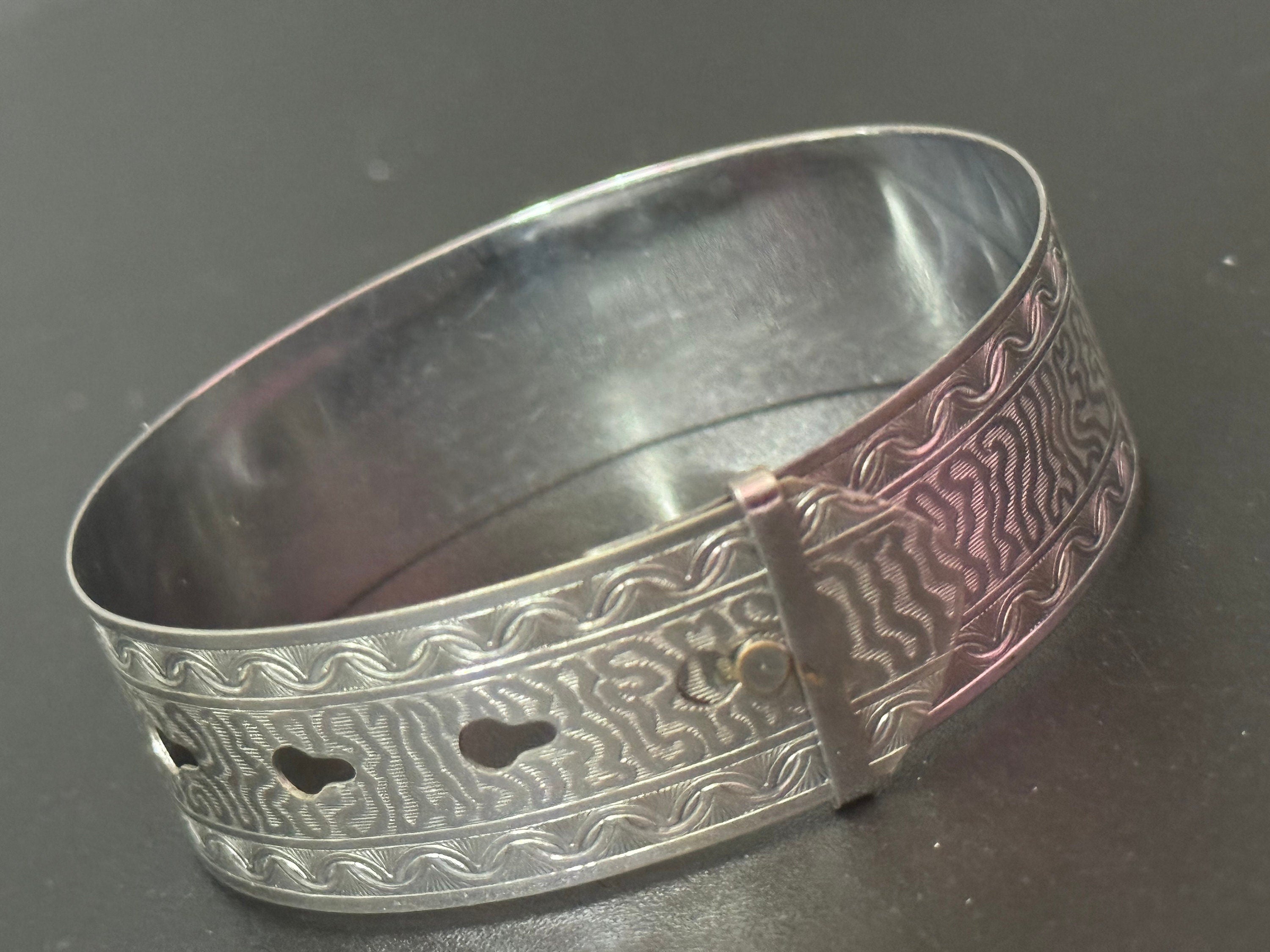Art Deco Belt Buckle Bangle: Vintage Silver Tone Bracelet