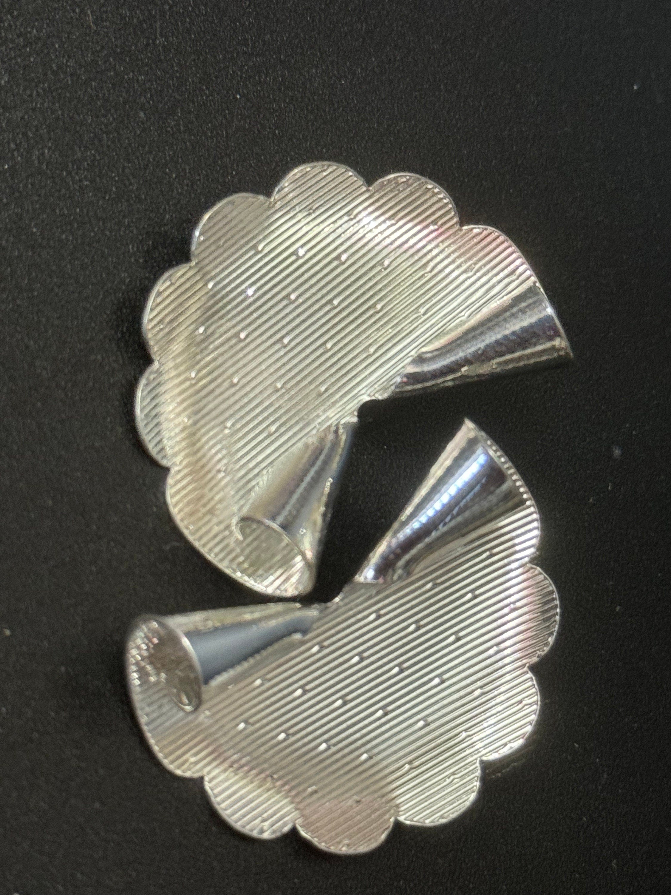 Signed KIGU of London 3.5cm fan earrings rhodium plated vintage old shop stock 1950s-1960s unused