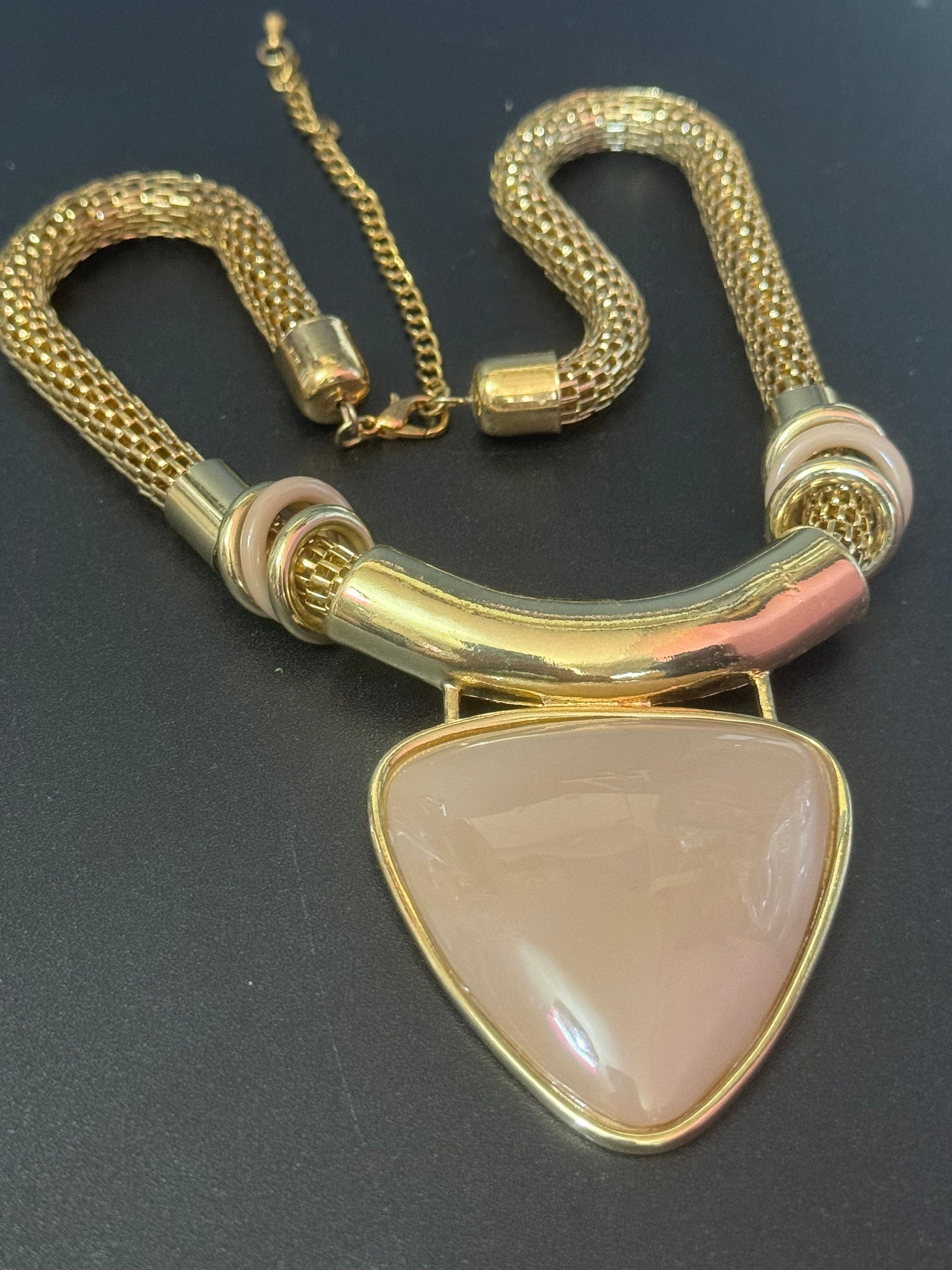 modernist Gold tone tube mesh chunky beige nude triangular cabochon necklace
