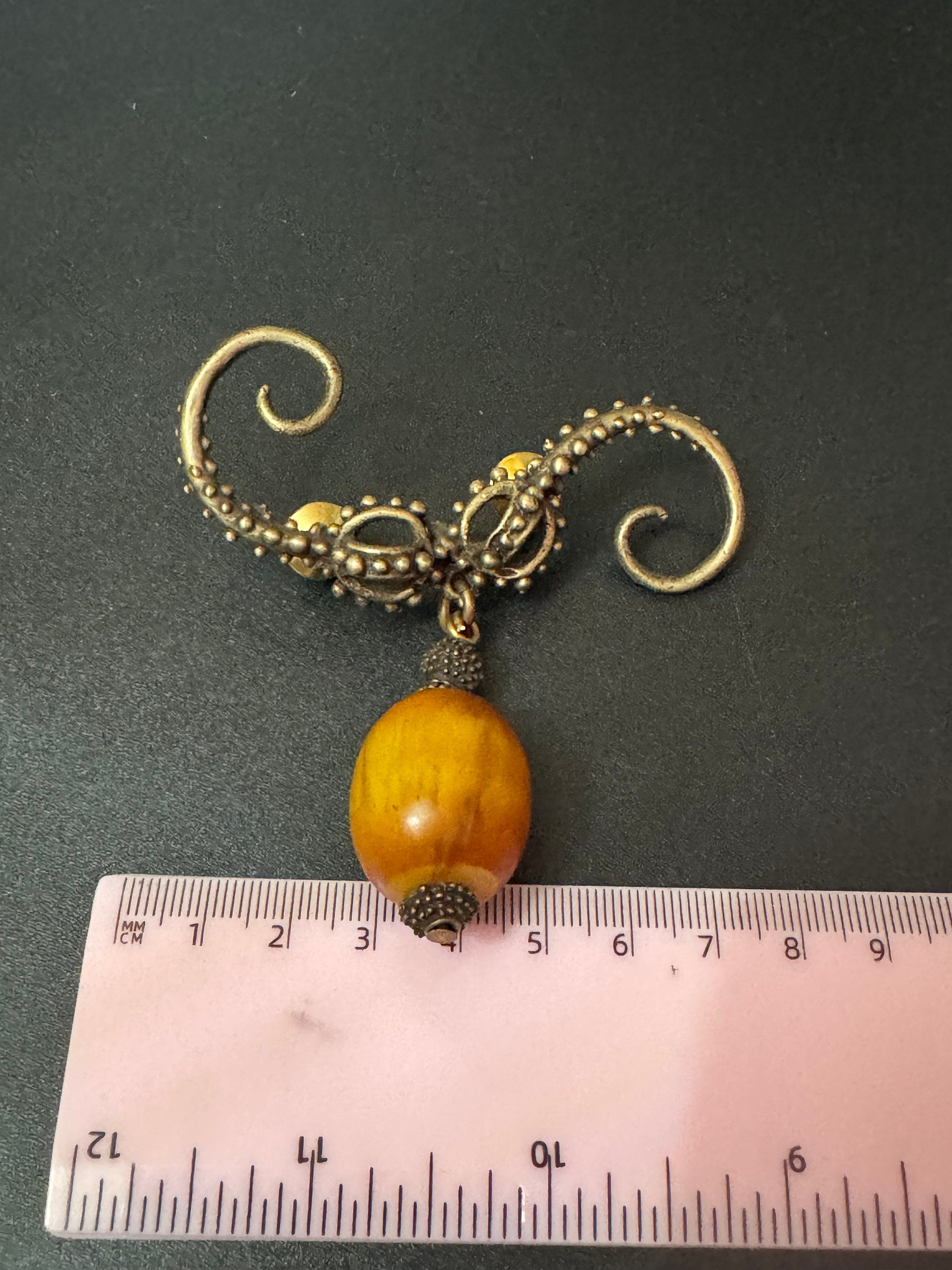 Signed Peggy Yunque Nyc designer Bakelite dangle Brooch oversized 8cm