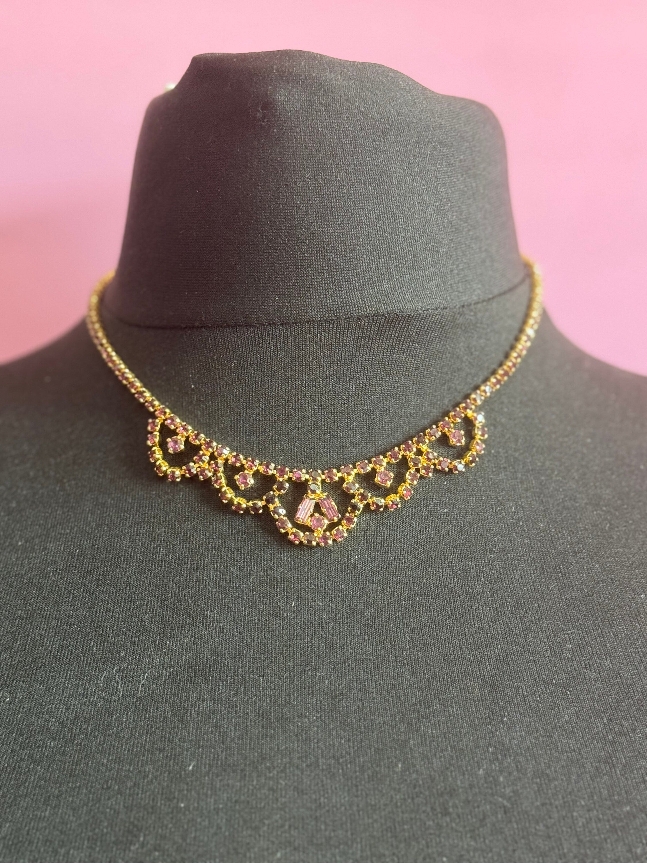 Mid Century Amethyst Rhinestone Choker: 1950s Gold Tone Necklace