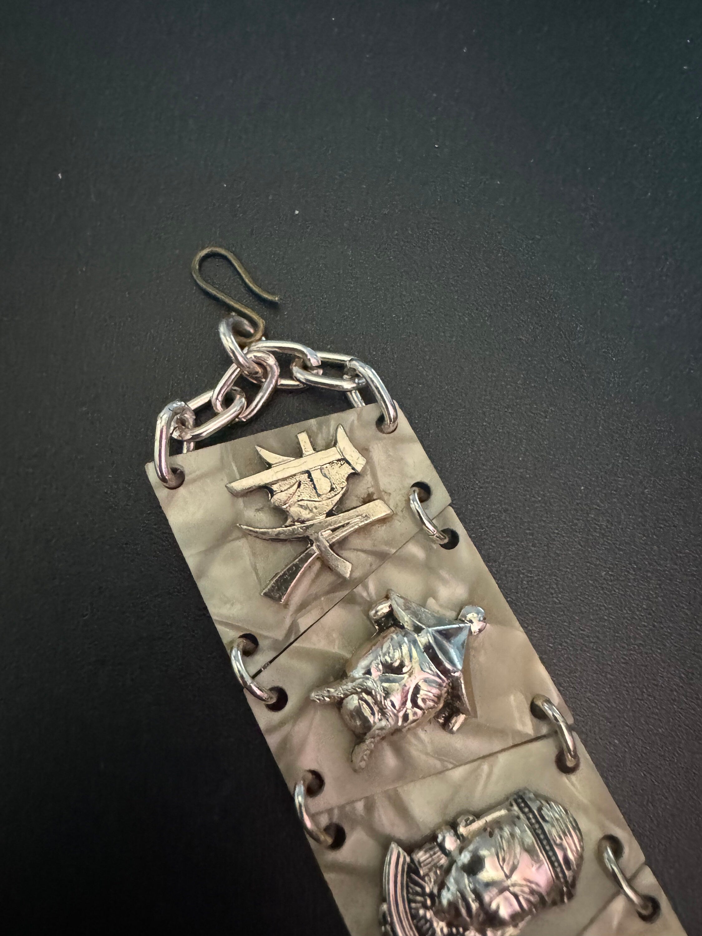 Vintage Chinese Faux Pearl Bracelet: Kitsch Eastern Motif Panel Links