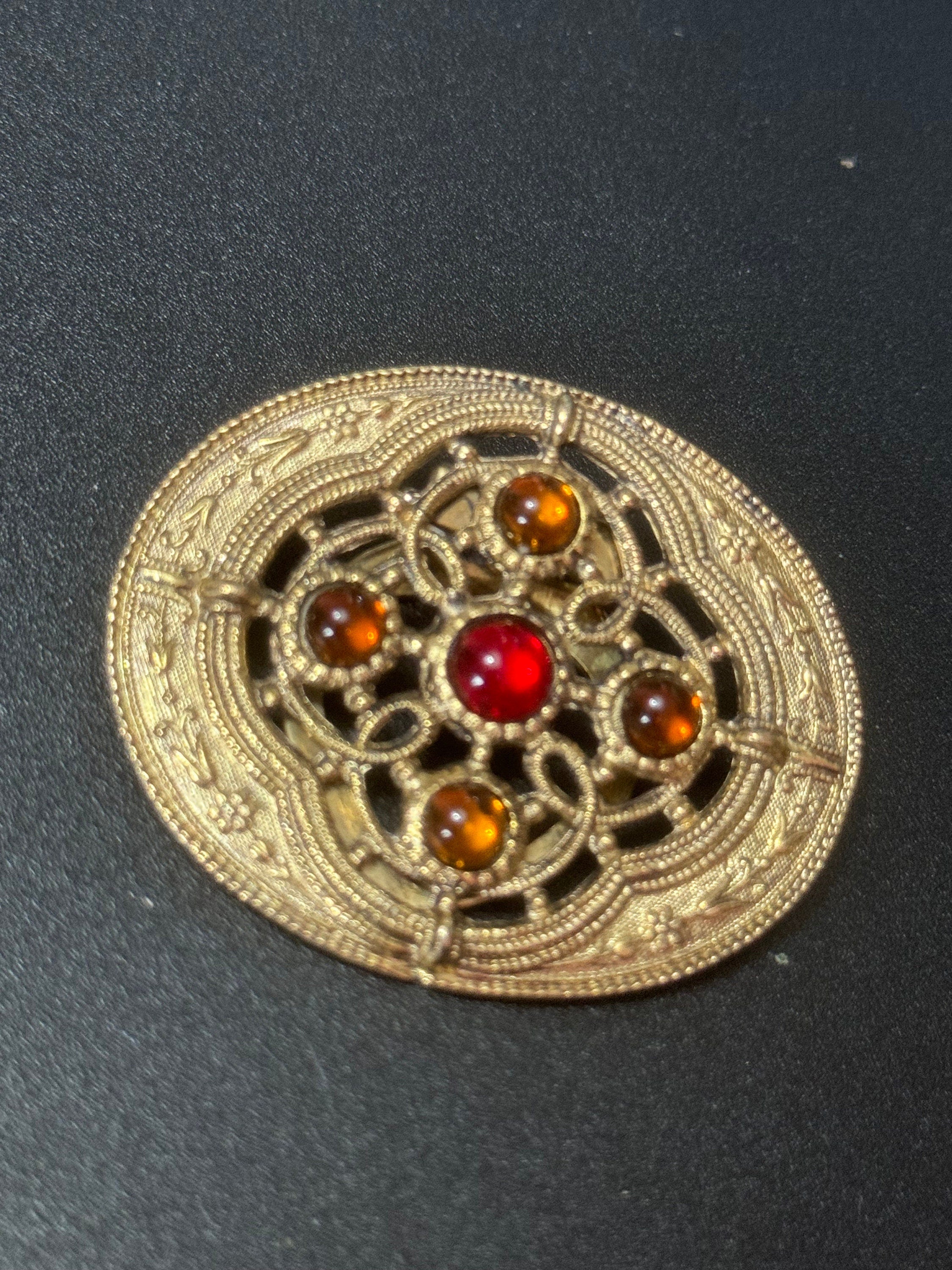 Ruby rhinestone Scarf Clip: gold tone