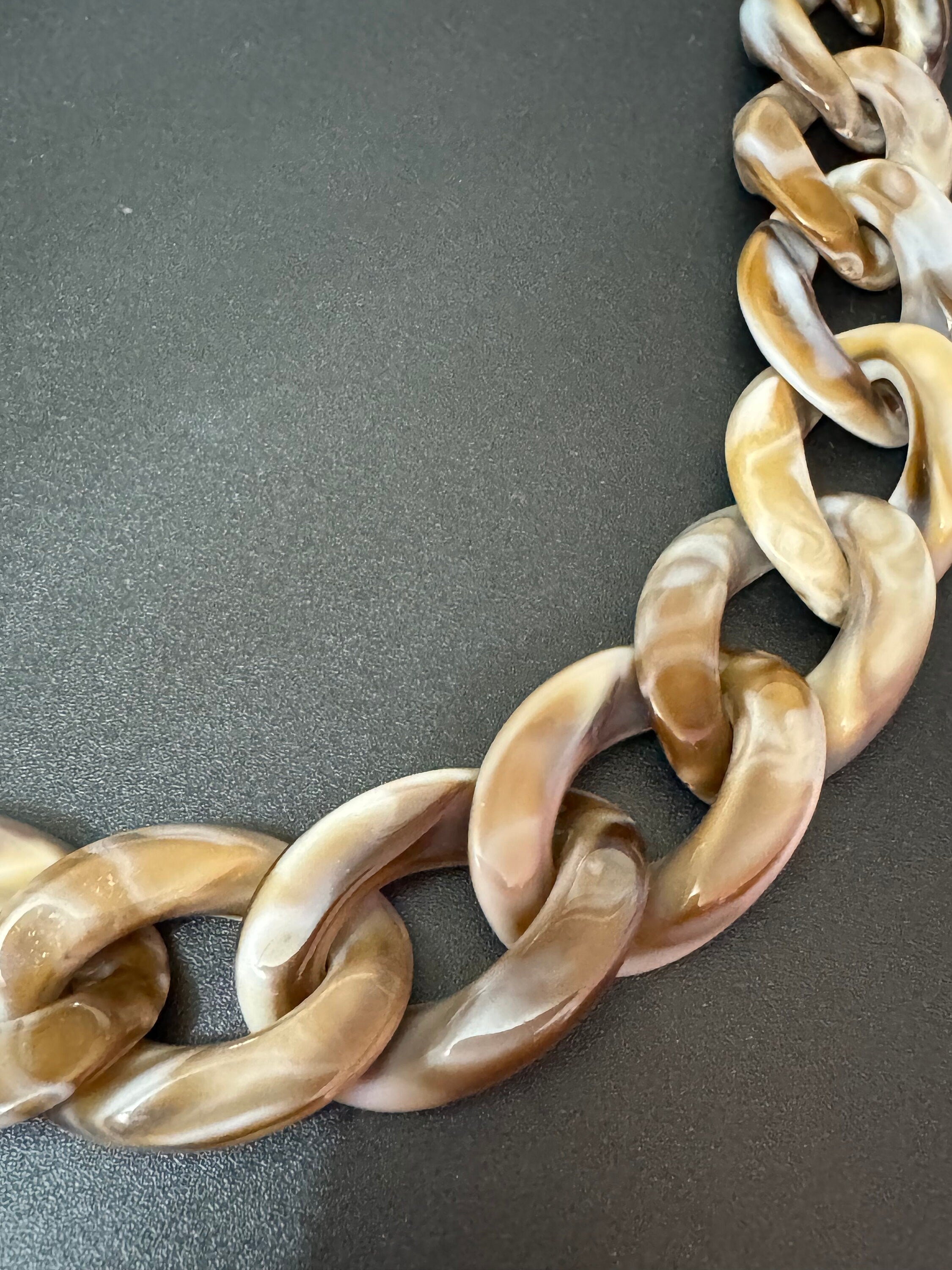 Oversized plastic beaded chain necklace Brown beige links